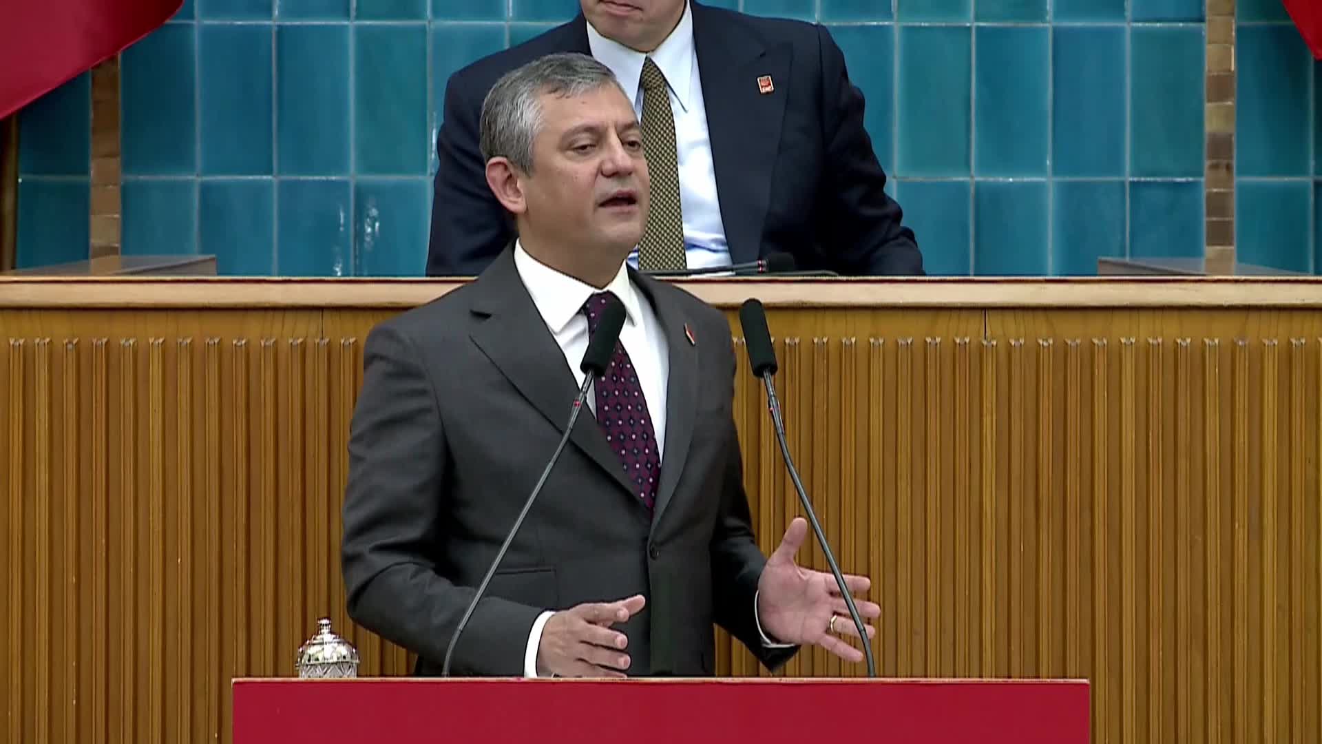 CHP Grup Toplantısı... Özgür Özel’den İsrail Başkonsolosluğu'na saldırı girişimi açıklaması: “Hangi gerekçeyle ve kime yönlendirilirse yönlendirilsin kınıyoruz”