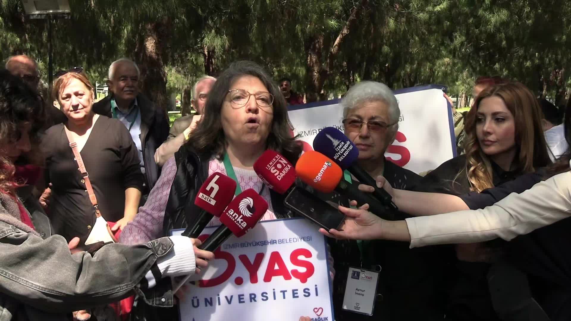 Meslek Fabrikası direnişi devam ediyor... Son derslerini alanda işleyen 3. Yaş Üniversitesi kursiyerleri, tahliyeye tepki gösterdi
