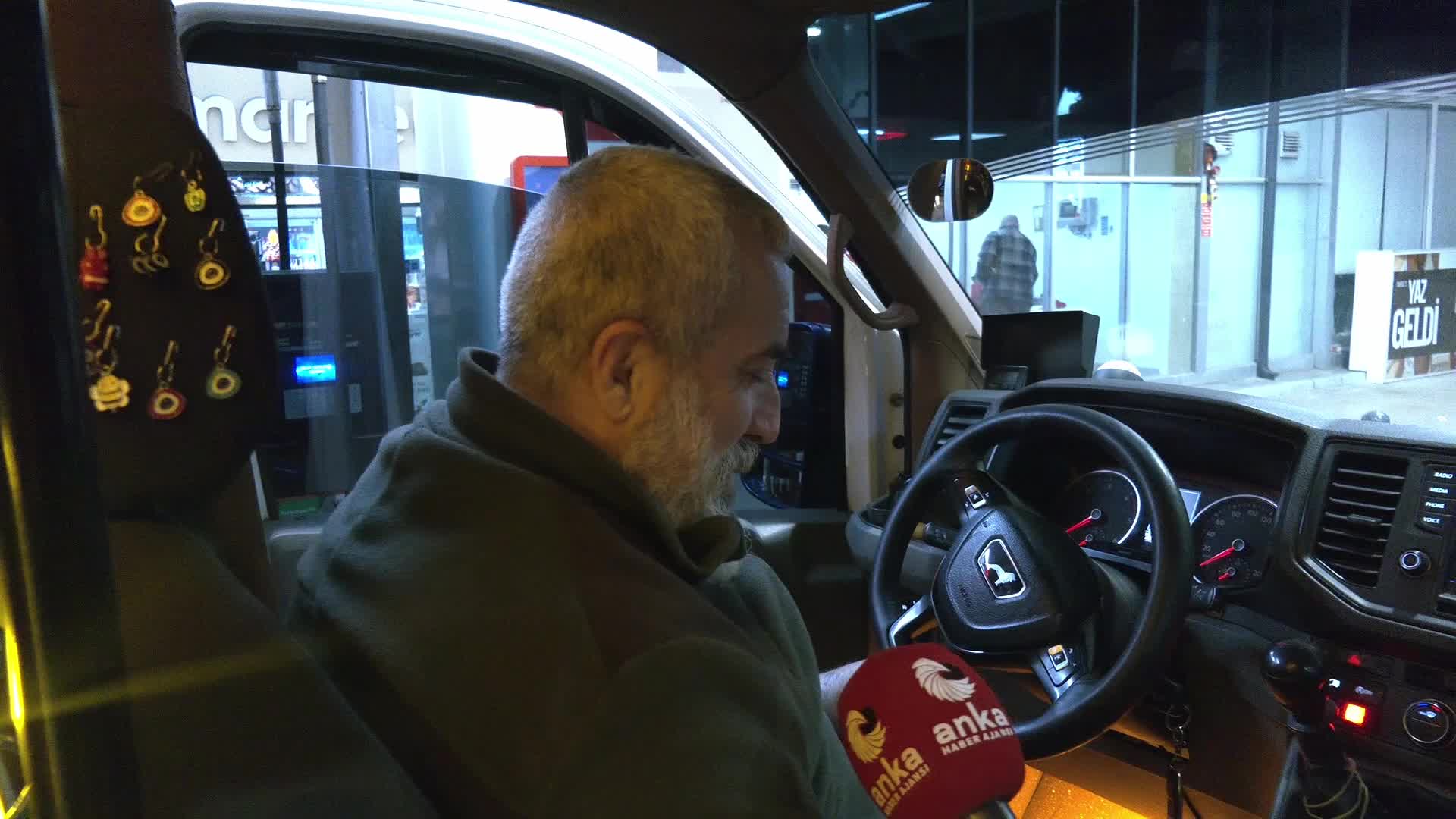 Motorine dev zam... Ankaralı dolmuşçu: Topladığımız parayı benzinliğe verip gideceğiz, benzinliğe çalışıyoruz yani