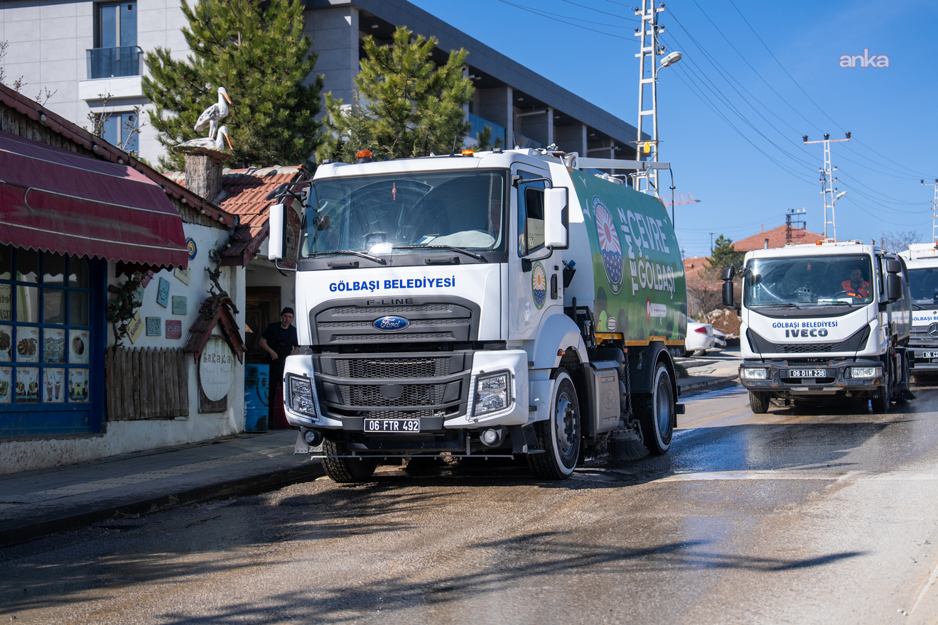 Gölbaşı Belediyesi, temizlik çalışmalarına devam ediyor