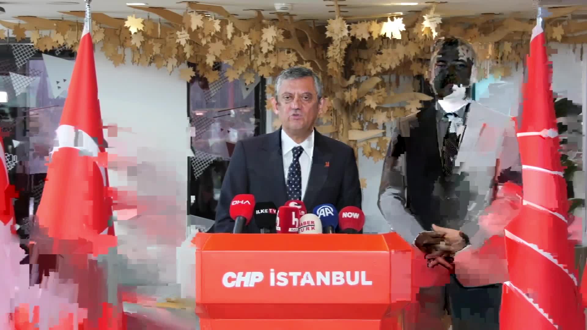 Özgür Özel: 'Gündemimizde ara seçim yok' demek yürütmenin yasamaya müdahalesidir