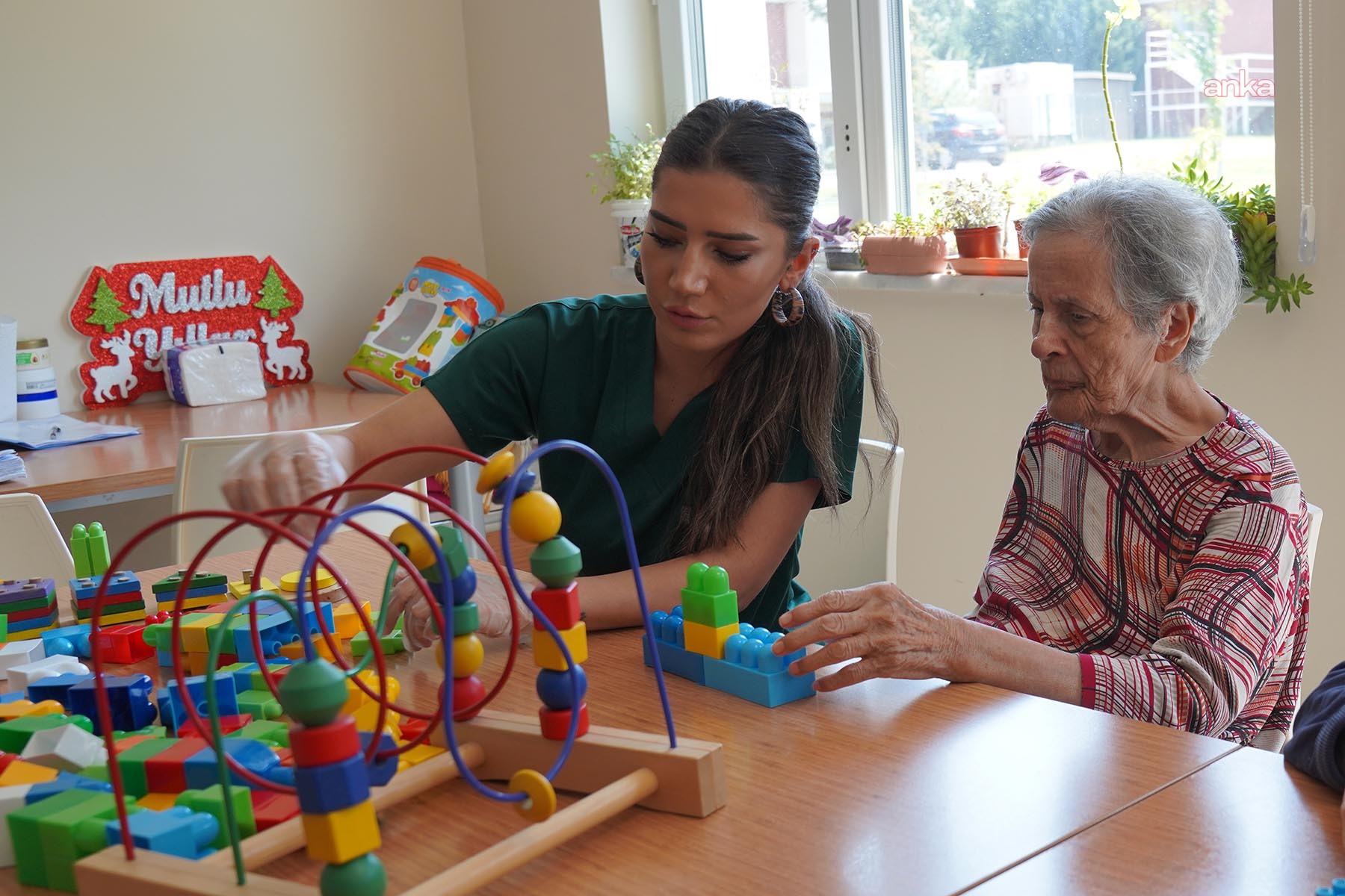 Tepebaşı Belediyesi Alzheimer Konukevleri, yılın ilk üç ayında yüzlerce kişiye bakım ve sağlık hizmeti sundu