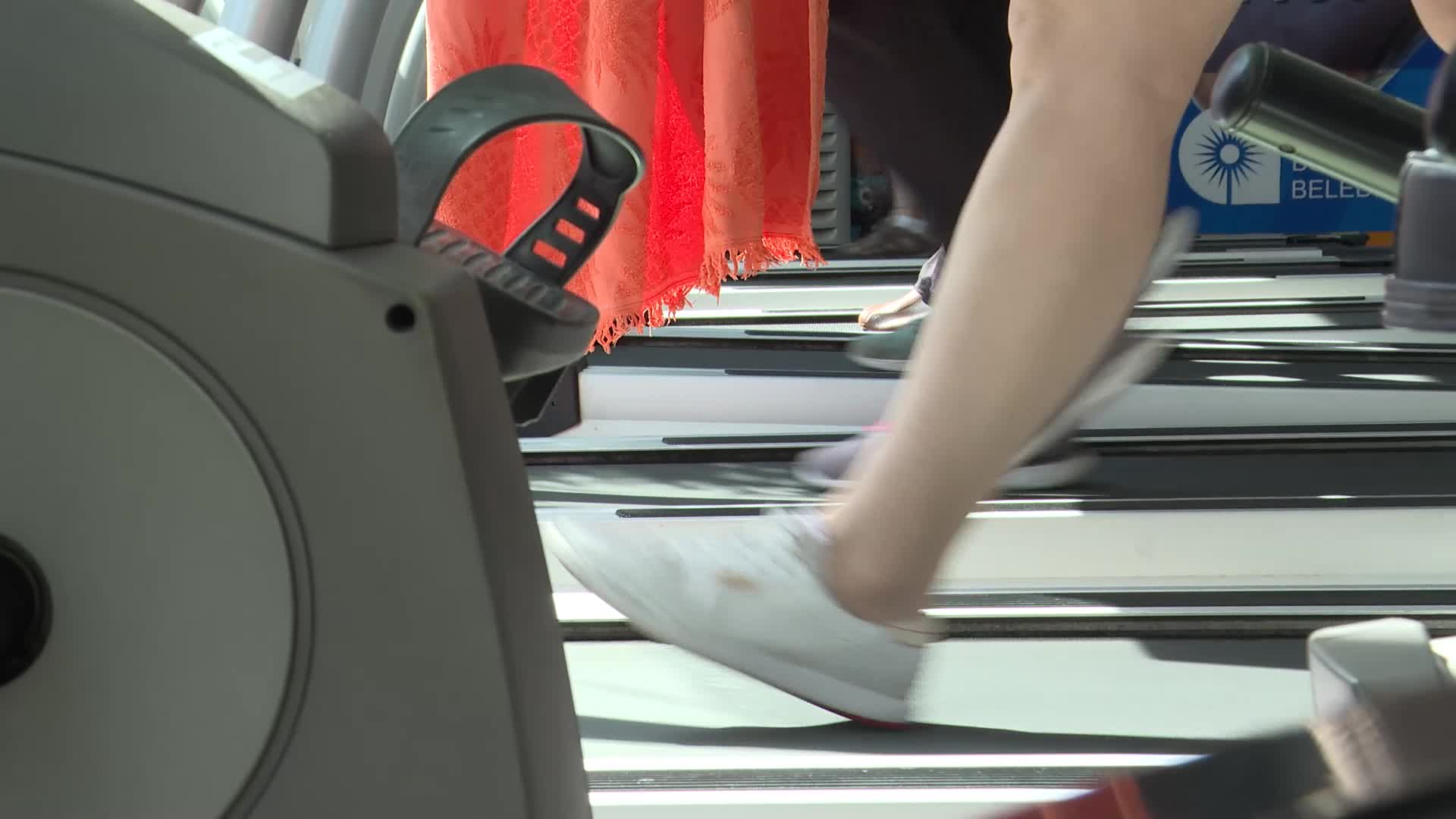 Antalya Spor ve Fitness Merkezleri, her yaştan vatandaşı sporla buluşturmaya devam ediyor