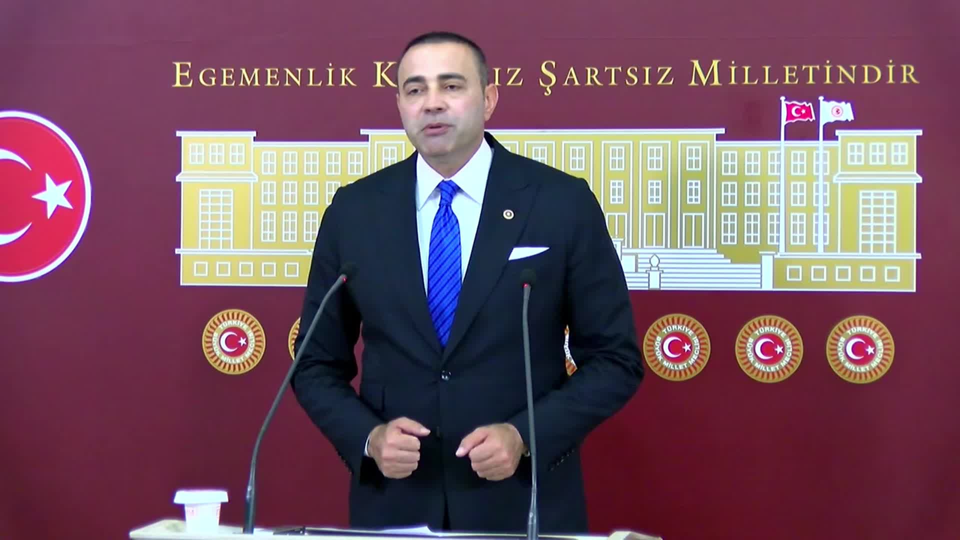 CHP'li Kaya'dan "yetki belgesi harcı" tepkisi: "Esnaf dükkan kirasını ödeyemiyor, siz yeni vergi derdindesiniz"
