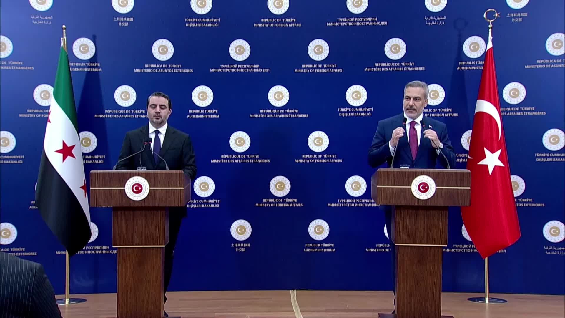 Dışişleri Bakanı Fidan: Pakistan'da başlayacak görüşmelerde, tarafların uzlaşmacı, esnek, sabırlı ve yapıcı bir tutum sergilemeleri de ayrıca önem taşımaktadır