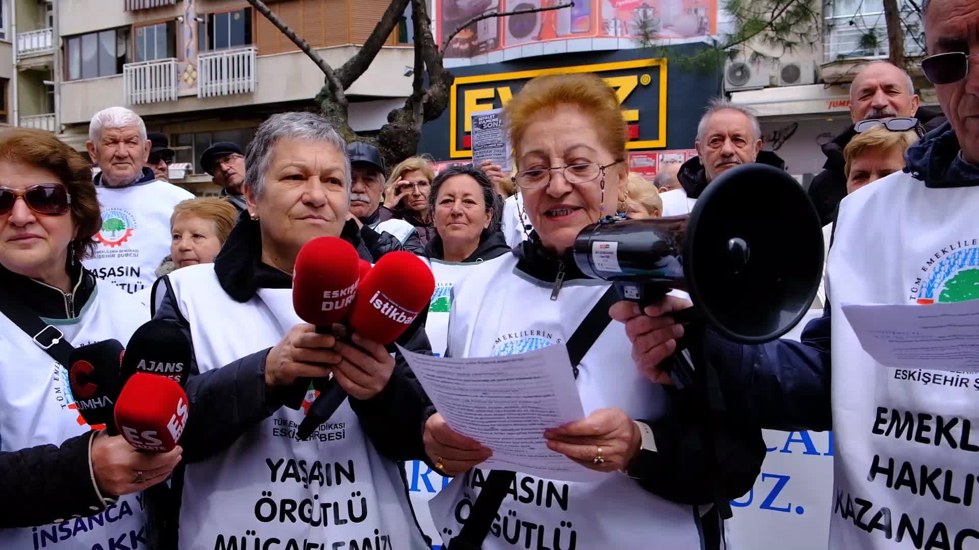 Eskişehir’de emekliler isyanda: Yılların birikimi olan emeğimiz gasp edildi