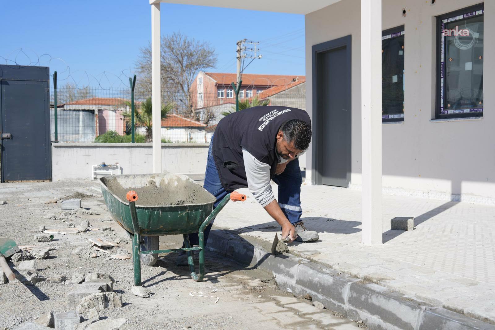 Burhaniye Belediyesi Fen İşleri ekipleri çalışmalarını kesintisiz sürdürüyor