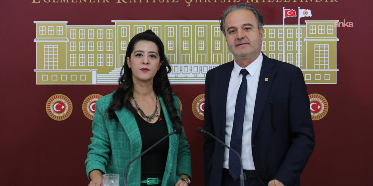 EMEP'li Karaca ve Bayhan, "Dezenformasyon Yasası"na karşı TBMM Başkanlığı'na kanun teklifi verdi