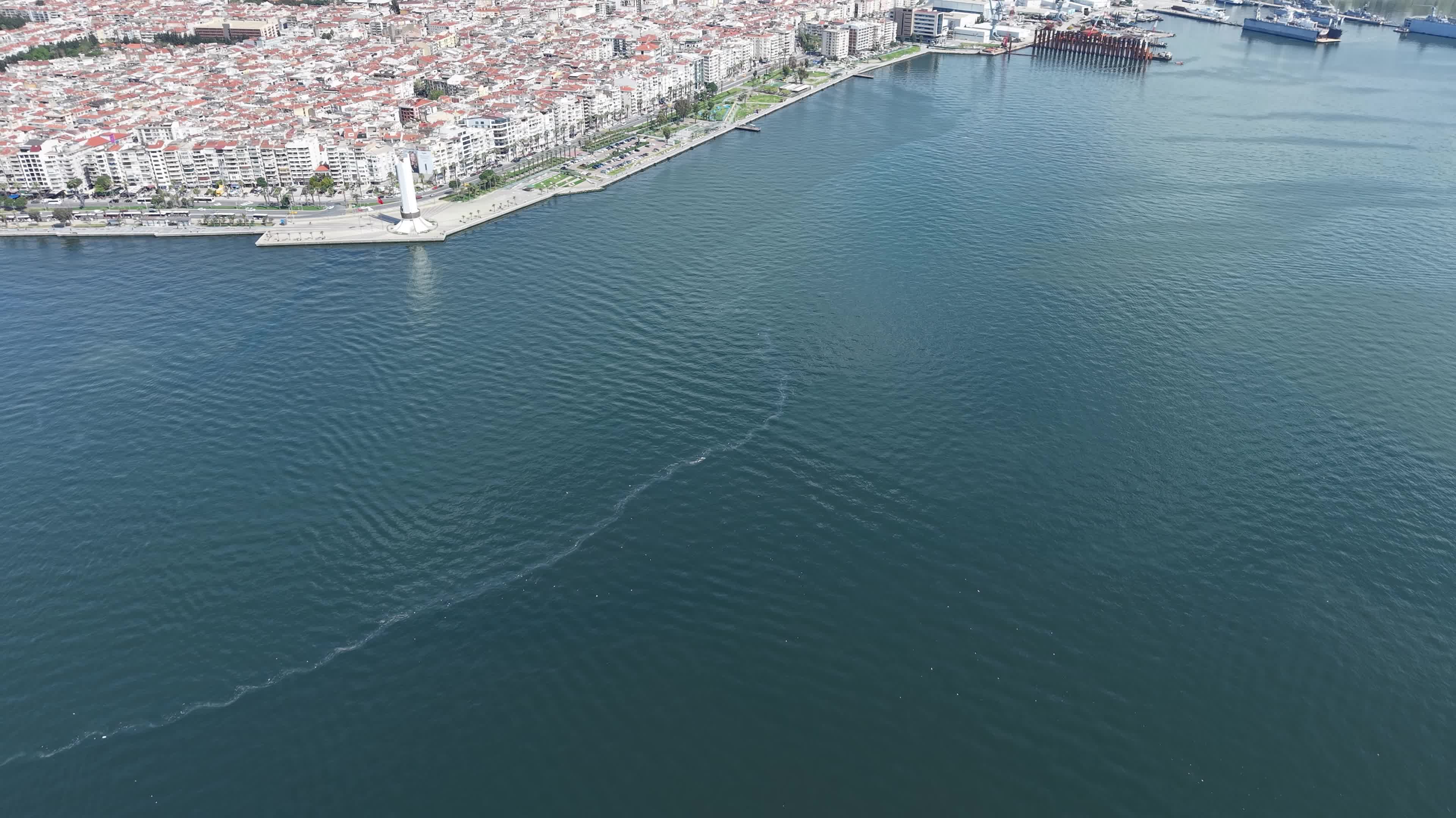 İzmir Körfezi’nde dokuzuncu kez dış kaynaklı kirlilik tespit edildi