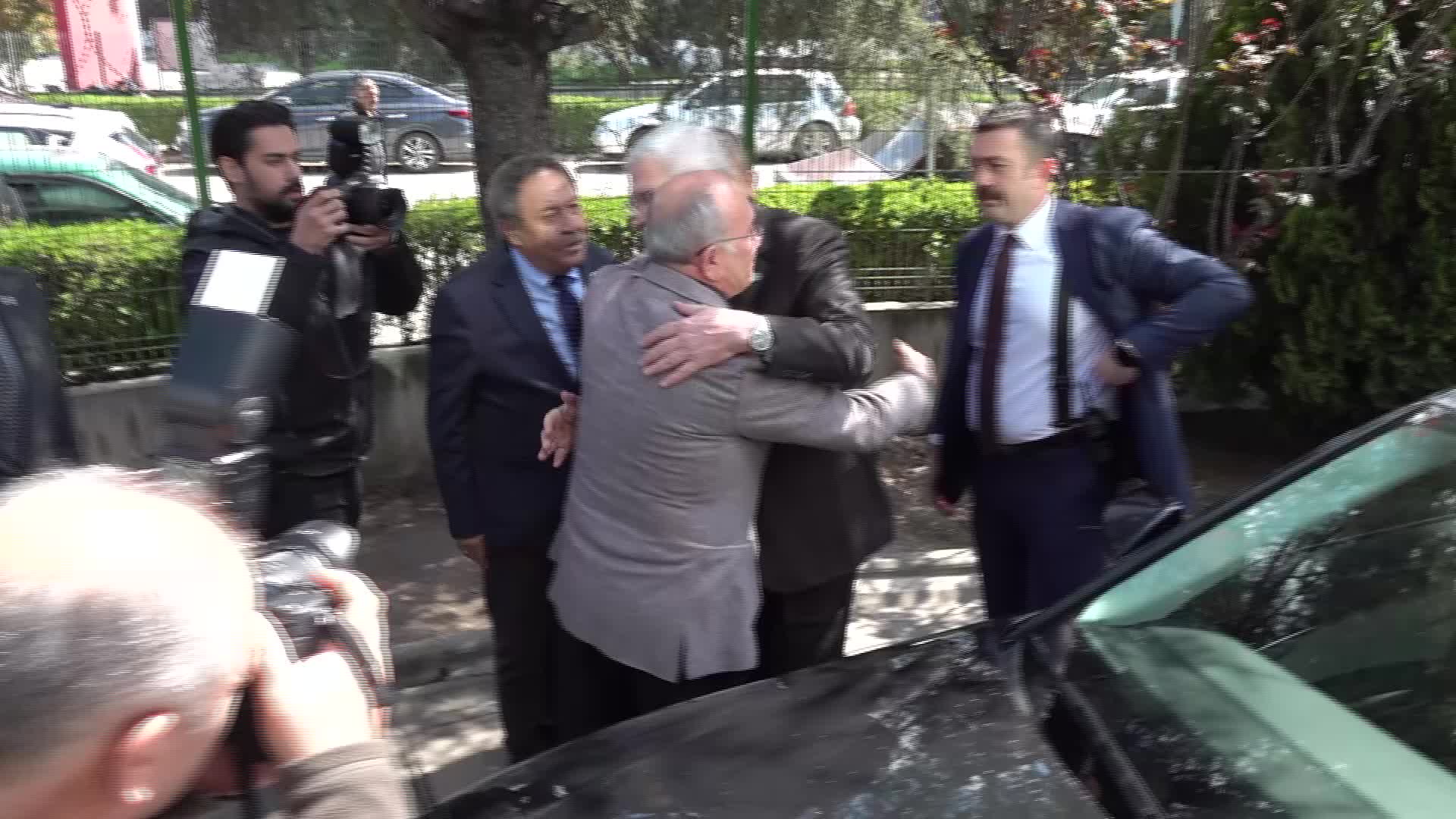 Müsavat Dervişoğlu'ndan fabrika ziyareti... Fabrika sahibi Hasan Erdoğan: "Üretim bantları korkudan bayılacak durumda"