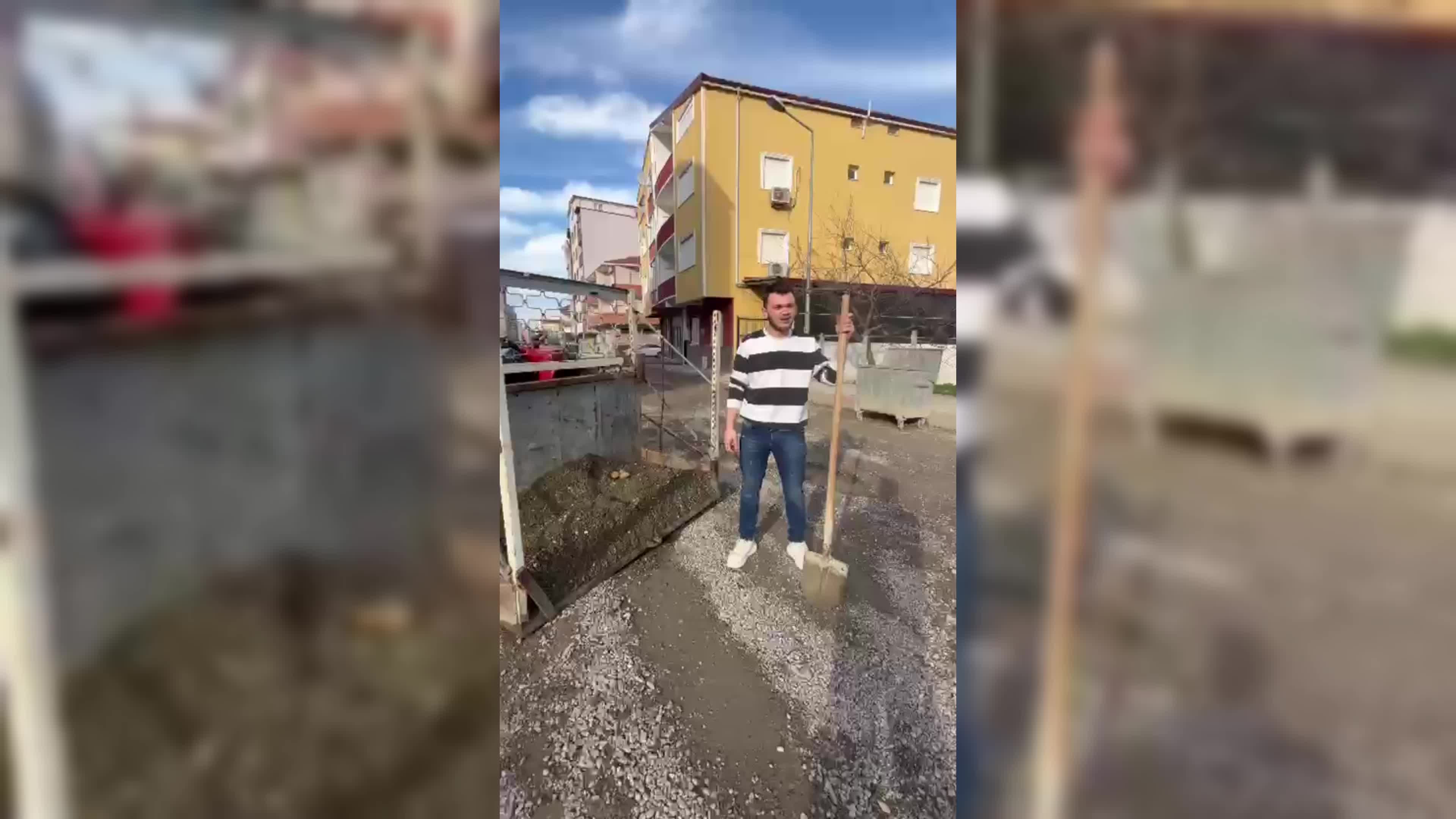 Sinop’ta bozuk yollara patates ekerek tepki gösteren vatandaş: "Elinde fidesi olan, patatesi olan varsa gelsin, eksin"