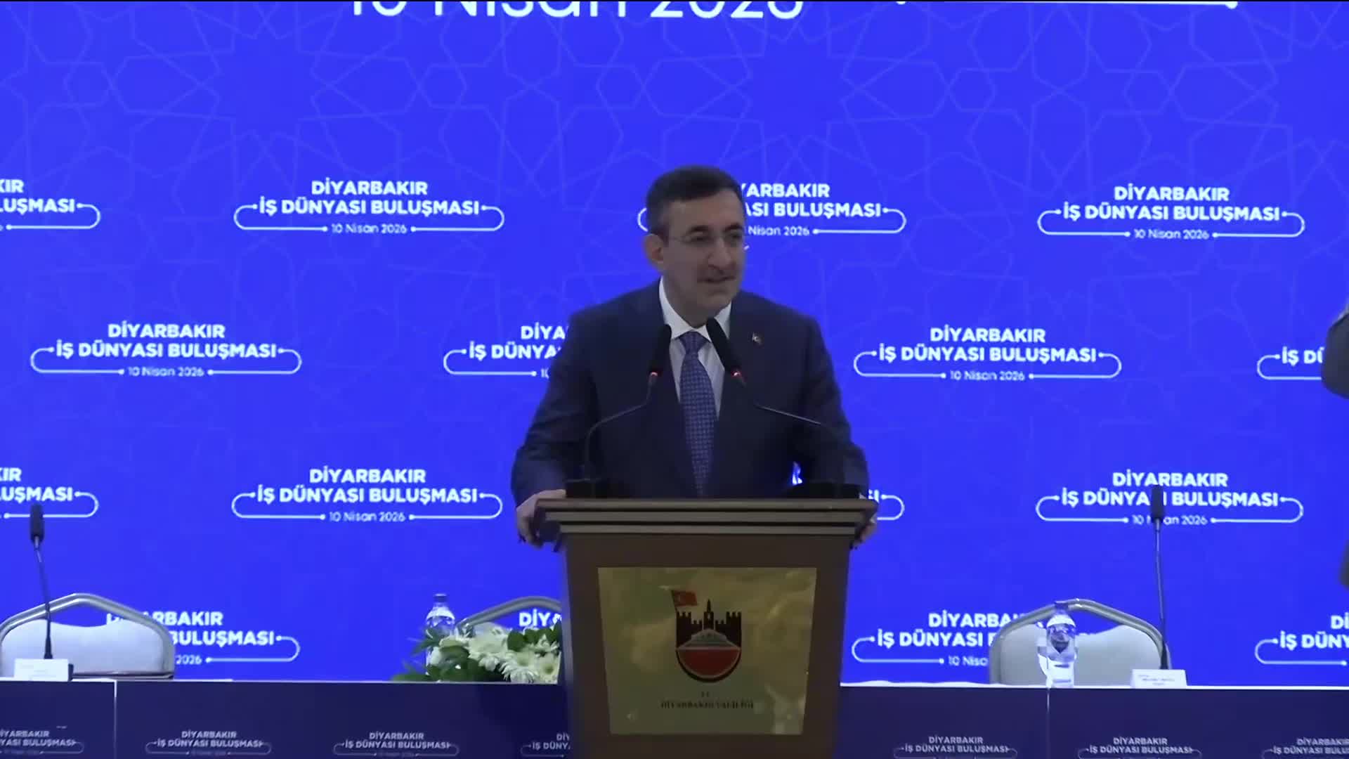 Cumhurbaşkanı Yardımcısı Yılmaz’dan DEM Parti’ye: Devlete rol biçme ödev yükleme üslubundan çıkıp biz ne yapmalıyız sorusunu kendilerine biraz sormalarında büyük fayda var