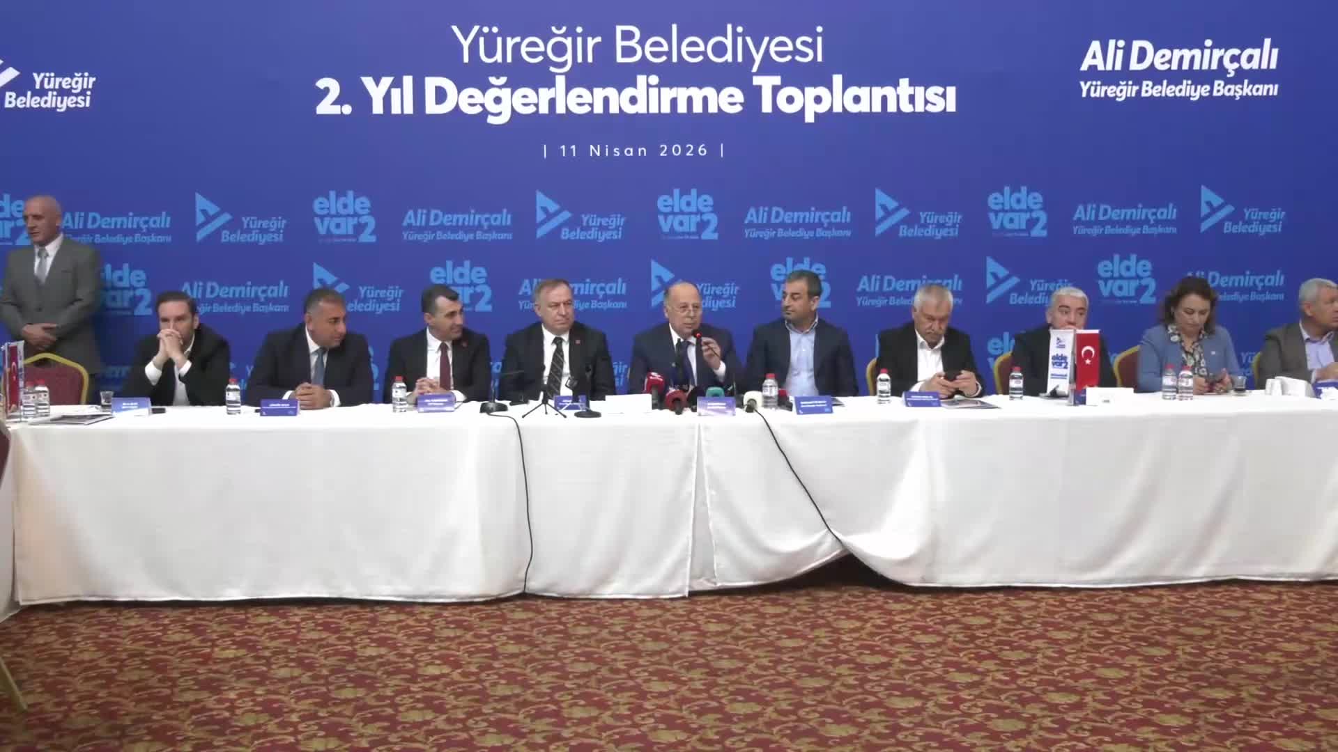 Yüreğir Belediyesi 2'nci Yıl Değerlendirme Toplantısı... Burhanettin Bulut: "Bu dönem karanlık bir dönem, geçmişte yaşanan hiçbir döneme benzemiyor"