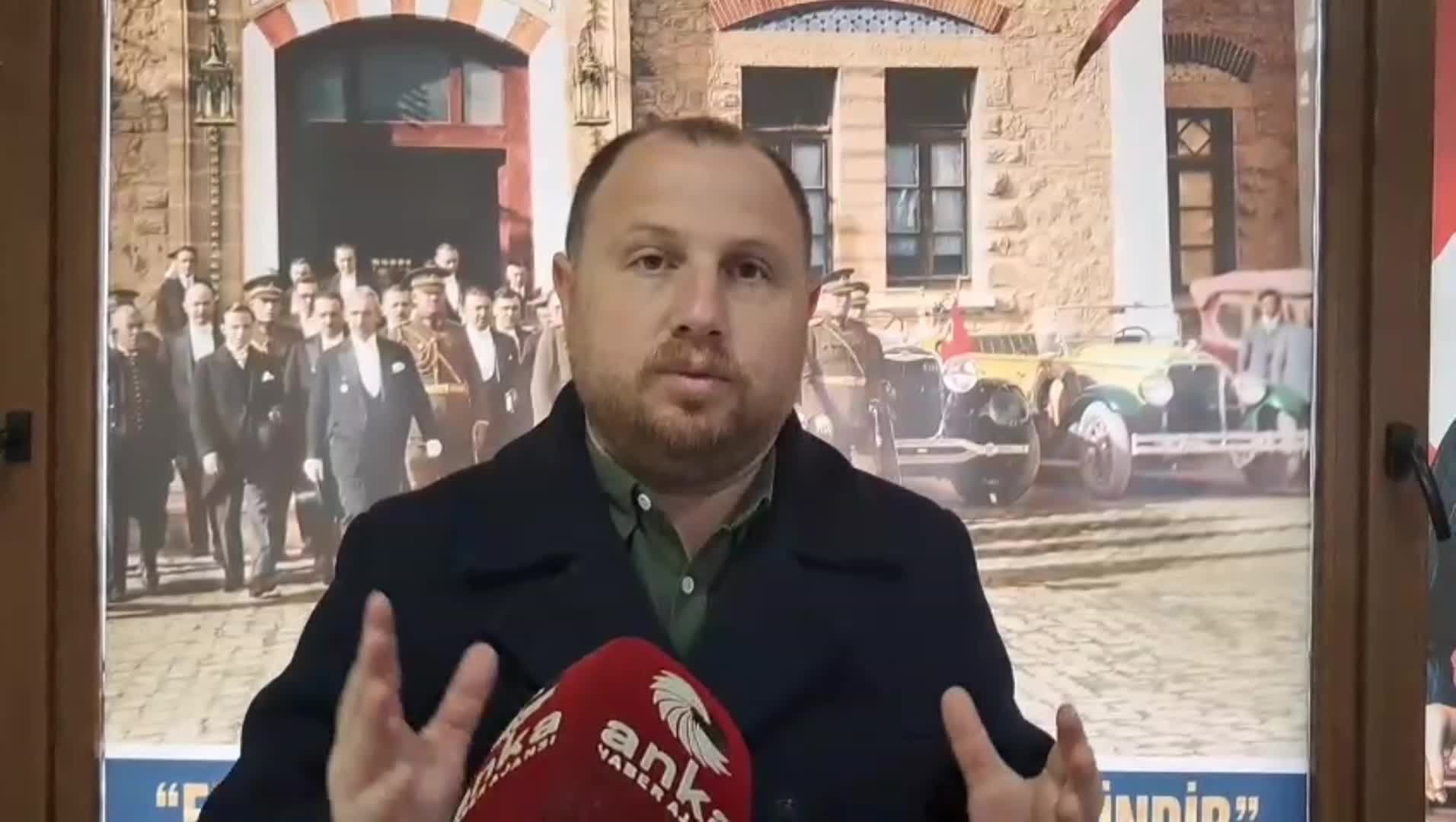 CHP Kemalpaşa İlçe Başkanı Gümüşkaya: " İl Özel İdaresi’nin genel sekreterinin, bir siyasi partinin ilçe binasında toplantı yapması doğru değil"