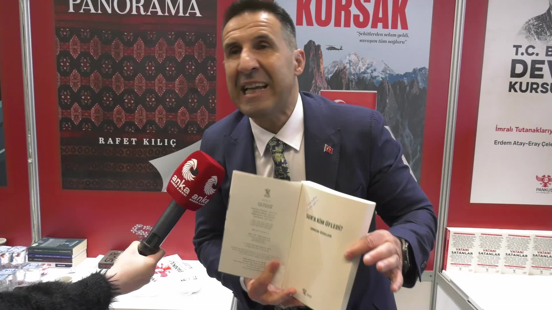 Orkun Özeller, 23. Ankara Kitap Fuarı’nda okuyucularıyla buluştu: "Derdim, tasam ilelebet Cumhuriyet, başka bir şey değil"