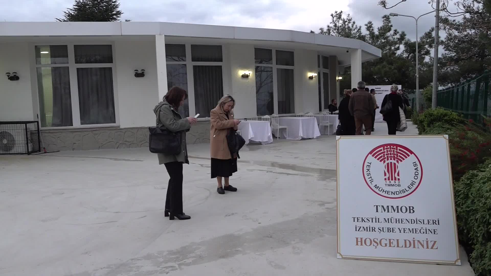 Bornova’da tekstil mühendislerinden güçlü mesaj