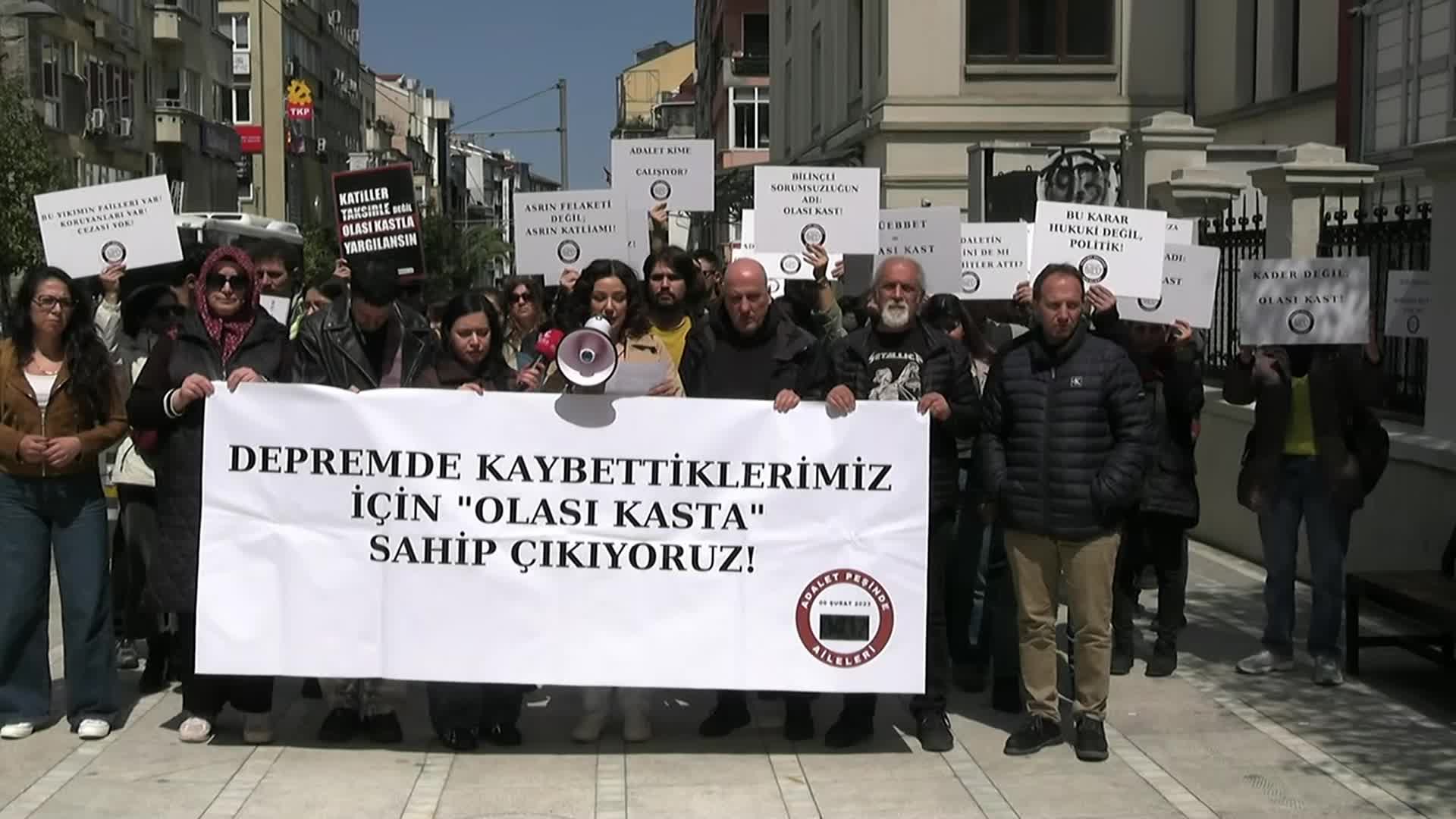 6 Şubat’ta yıkılan Hasan Alpargün Apartmanı davasına İstanbul’dan çağrı: “Olası kasttan verilen tek mahkûmiyet kararına sahip çıkmak için buradayız”