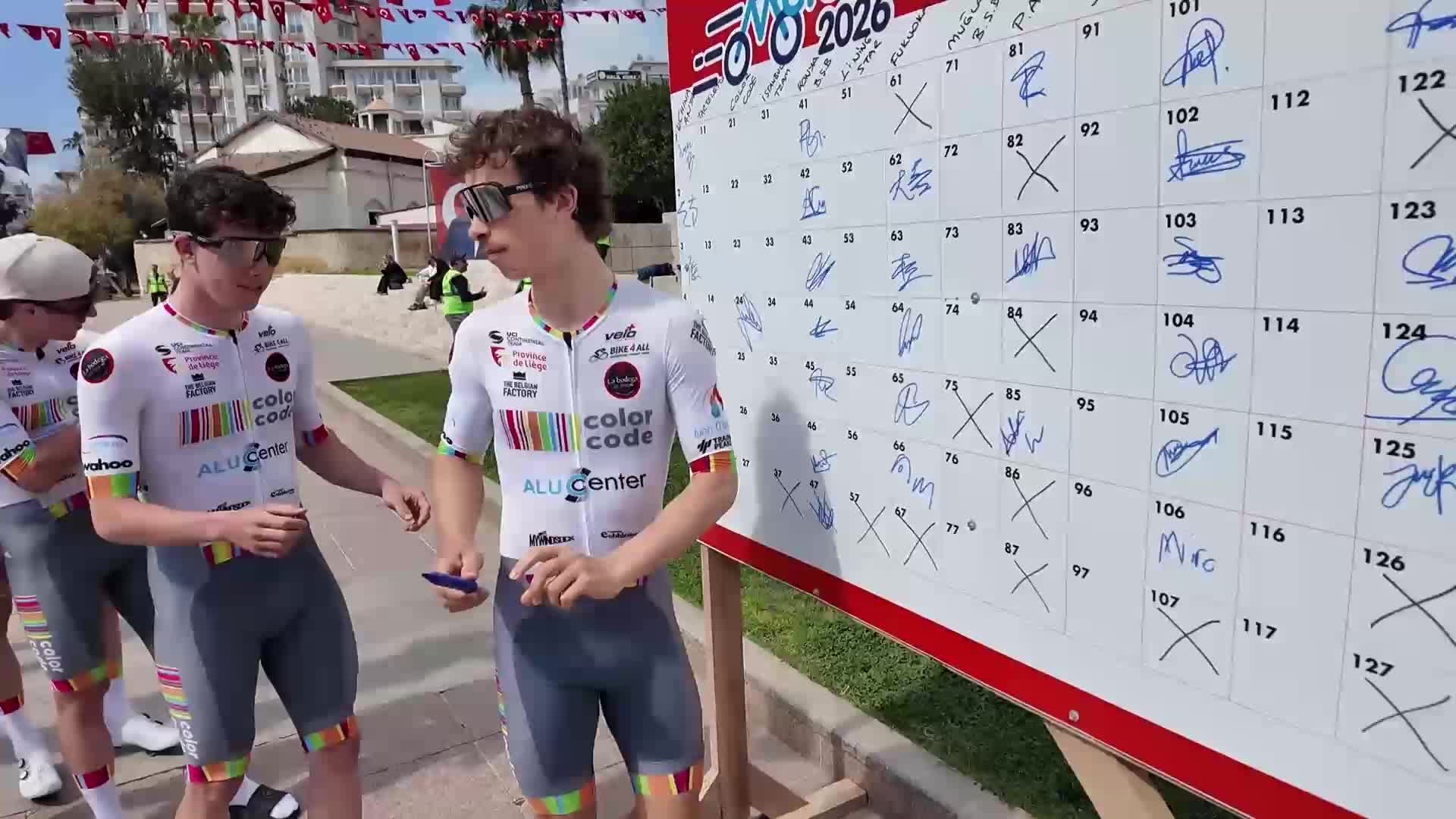 “8. Tour of Mersin” final etabıyla tamamlandı... Pek çok ülkeden sporcu, dört gün boyunca yüzlerce kilometre pedal çevirdi