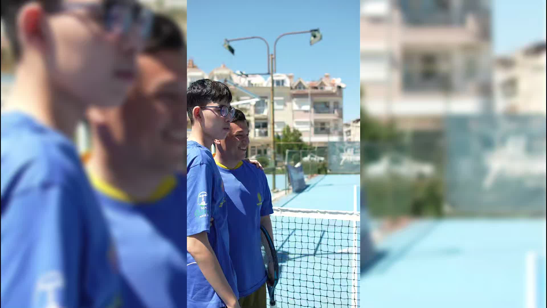 Marmaris’te otizm farkındalığı korta taşındı