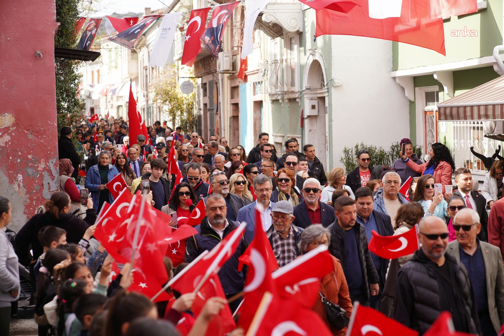 Atatürk’ün Ayvalık'a gelişinin 92’nci yıl dönümü coşkuyla kutlandı