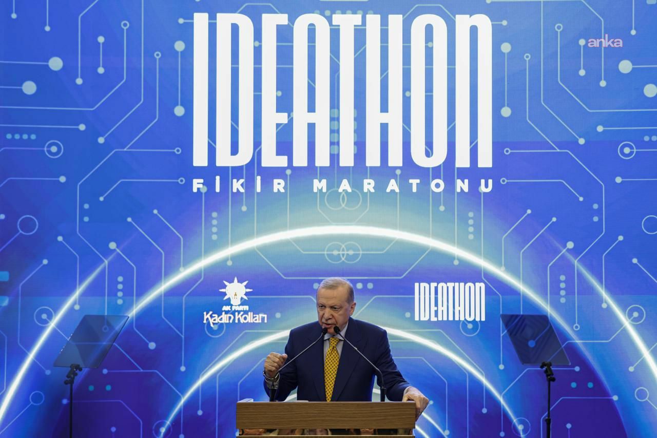 Tayyip Erdoğan: Dijital oyun ve içeriklerin olumsuz etkilerinden evlatlarımızı korumak mecburiyetindeyiz