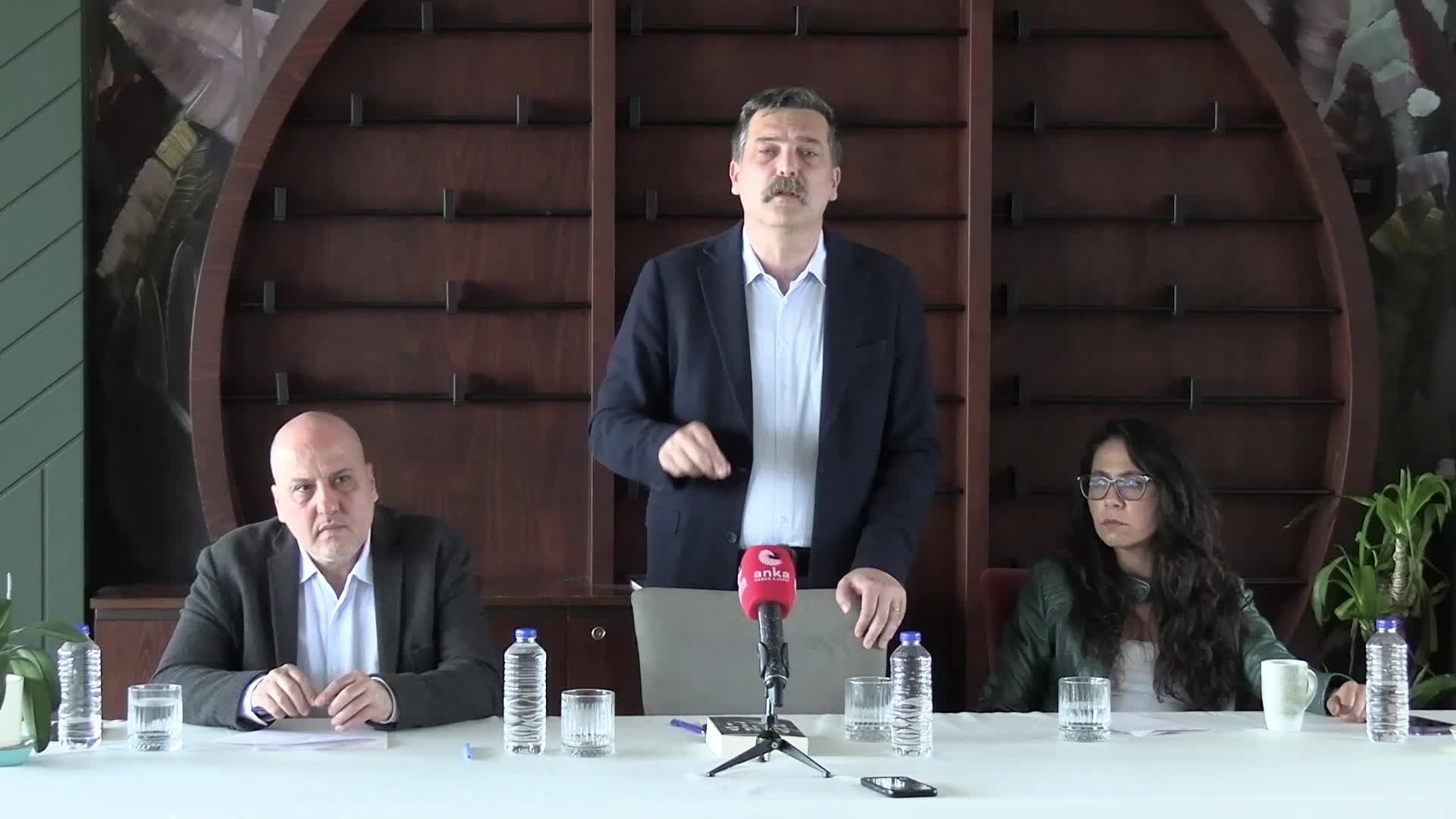 Ahmet Şık, “Ayna/Heli” kitabını tanıttı: “Alengirli kavşakların hepsinin aslında kesişim noktasında Kürt meselesi var”