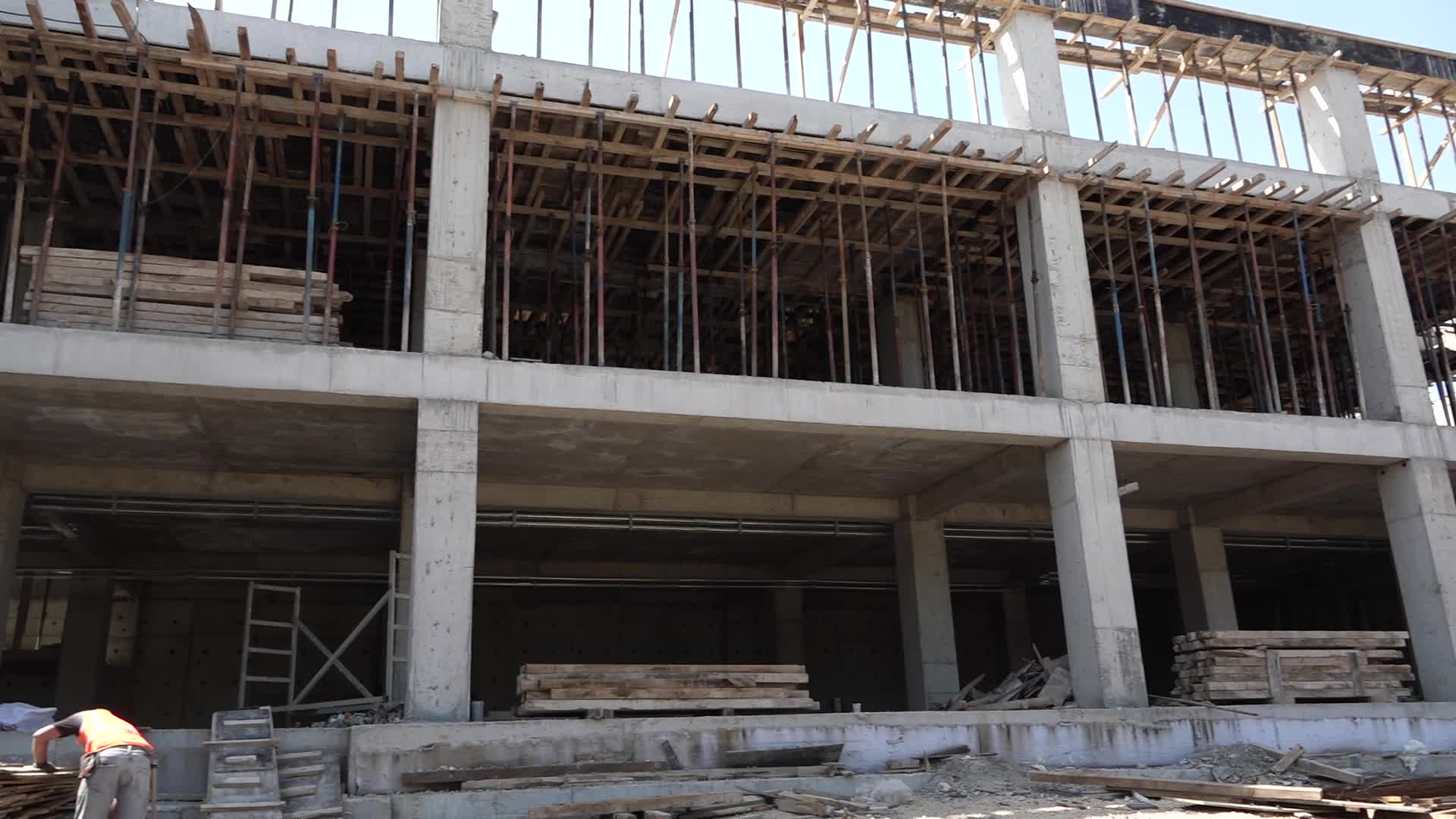 Osmangazi Belediye Başkanı Aydın, Macide Gazioğlu Kreş ve Gündüz Bakımevi ile Aile Sağlığı Merkezi inşaatını yerinde inceledi