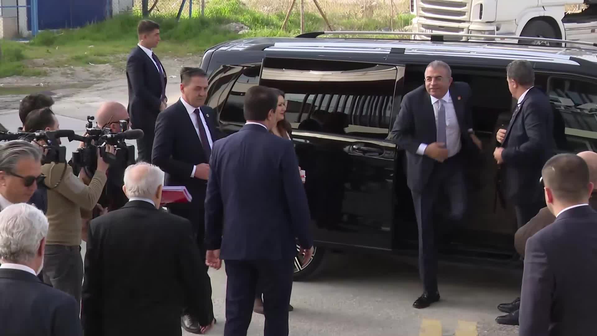 CHP-Saadet Partisi görüşmesi... Özgür Özel: “Ara seçimle ilgili en önemli rol ve görev, Meclis Başkanı’na ait”