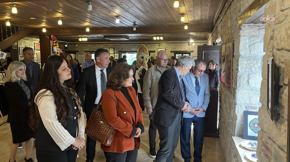 Kuşadası'nda Geleneksel Türk Sanatları Sergisi, ziyarete açıldı