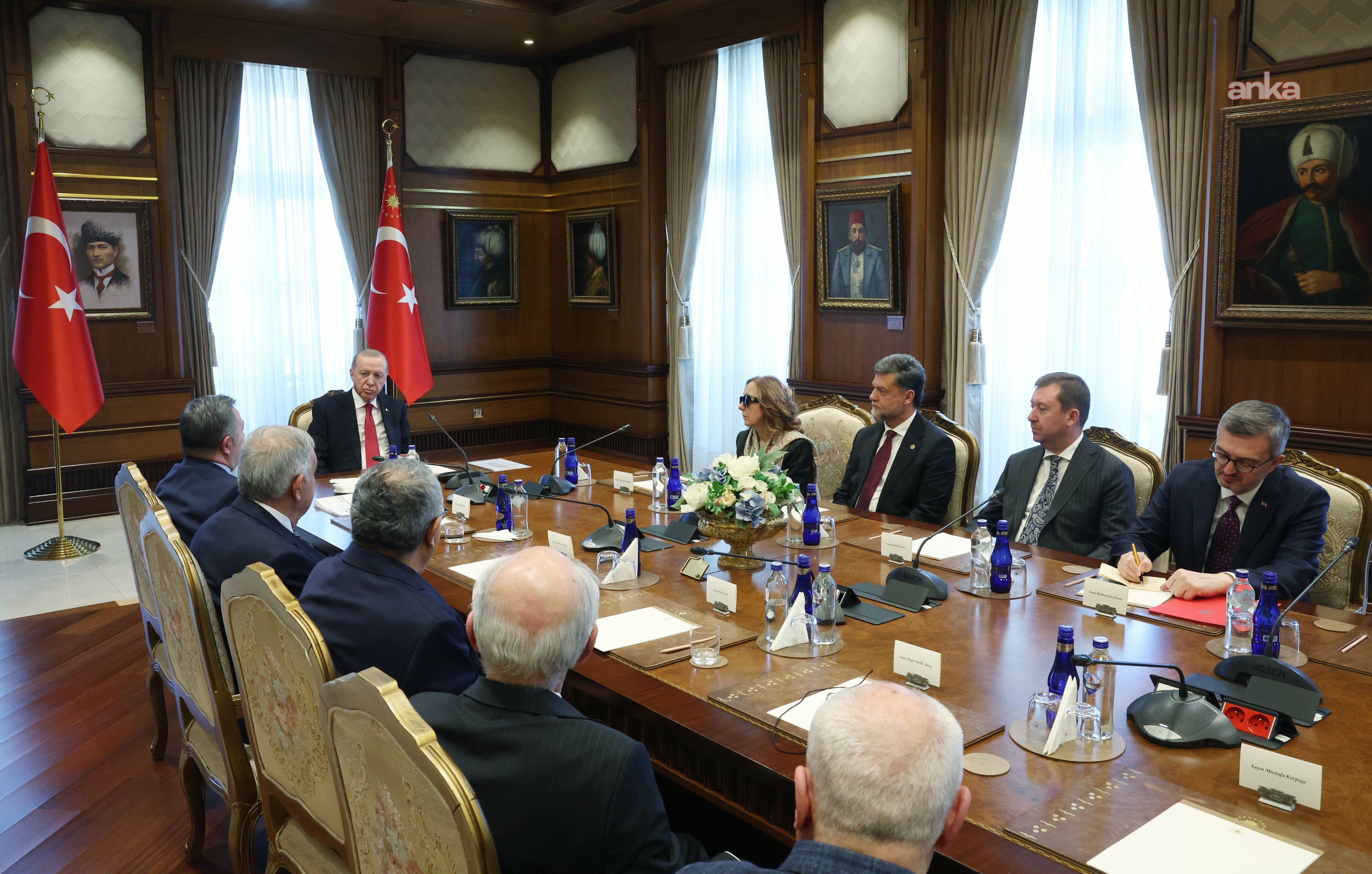 Erdoğan, Türk Demokrasi Vakfı heyetini kabul etti