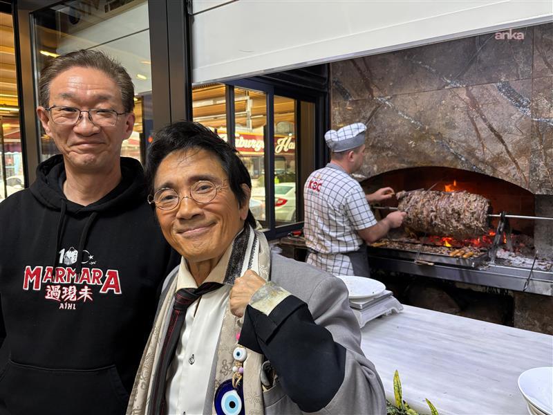 Ankara'da lezzet diplomasisi: Japon Büyükelçi Tamura cağ kebabı denedi