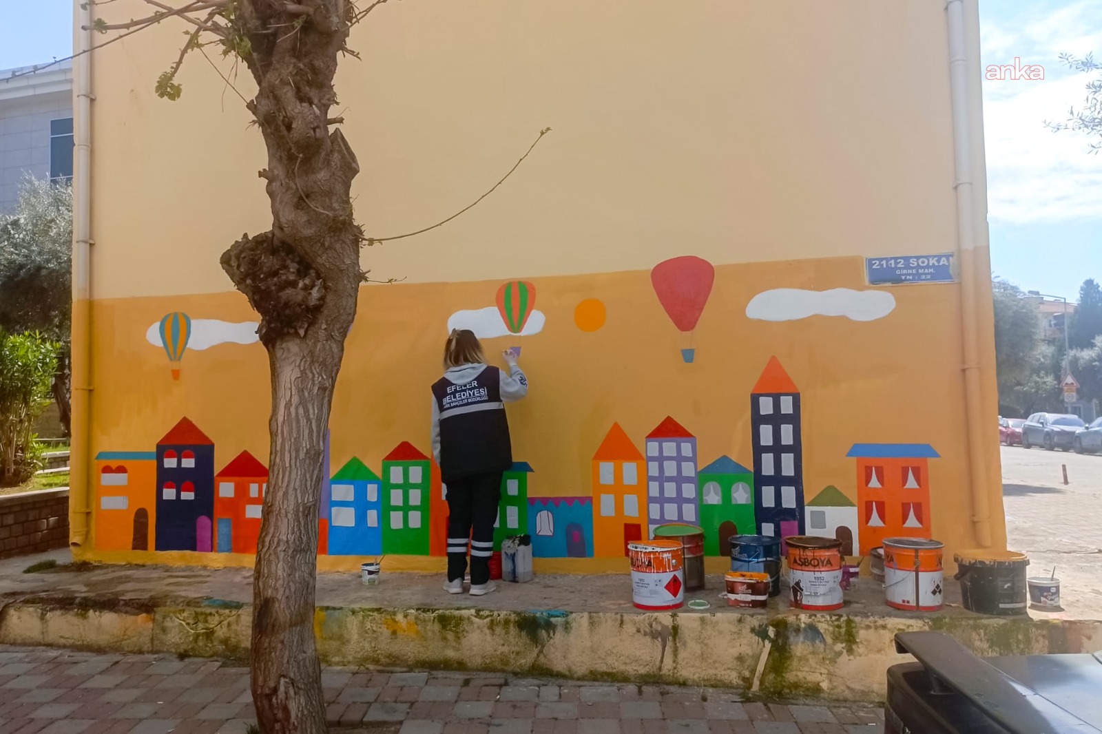 Efeler Belediyesi, parklara renk katıyor