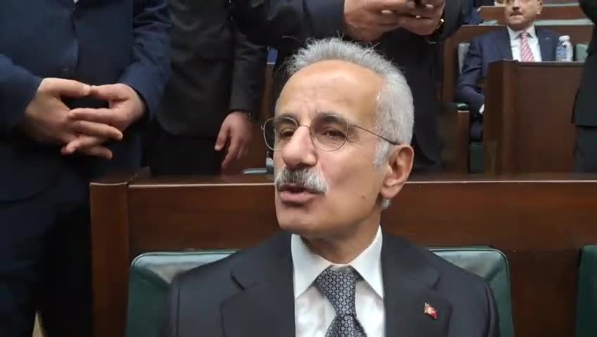 Bakan Uraloğlu'ndan Hürmüz Boğazı'ndaki Türk gemilerine ilişkin açıklama: "İnşallah önümüzdeki günlerde çıkarırız diye ümit ediyoruz"