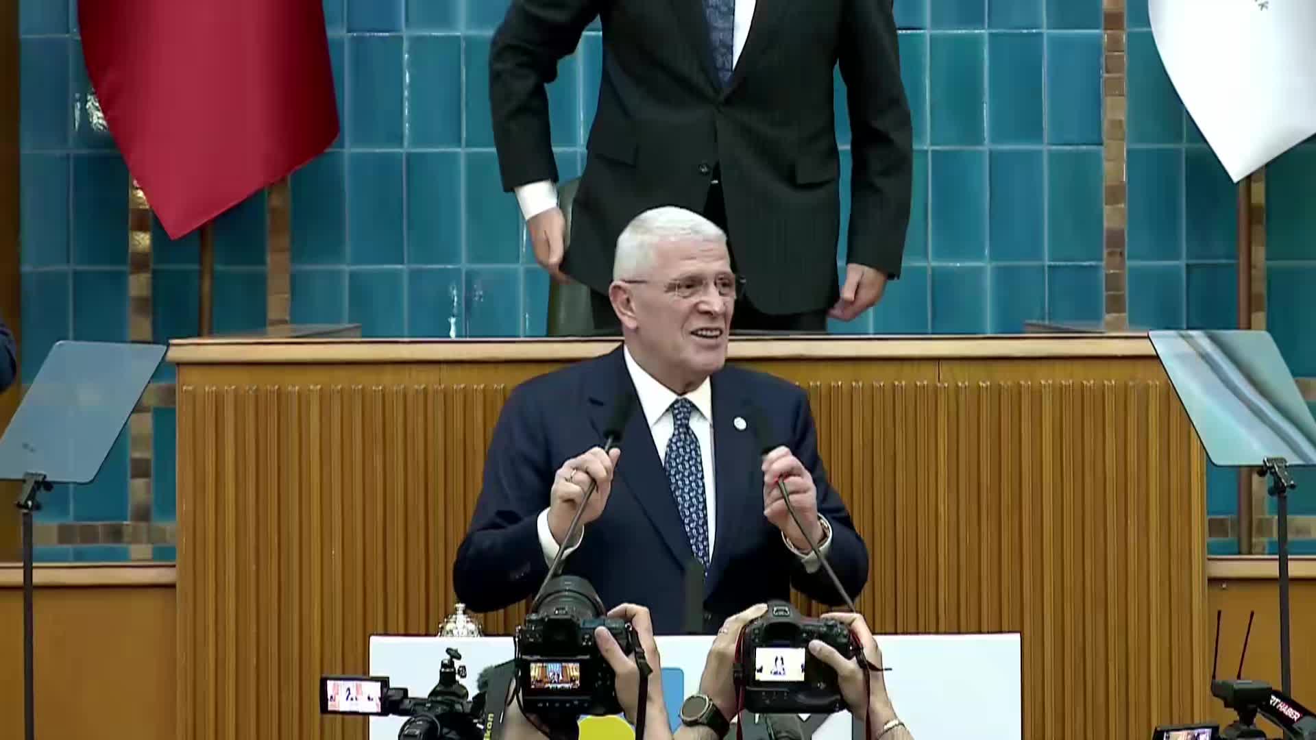 İYİ Parti Grup Toplantısı... Dervişoğlu'ndan Bahçeli'ye: "Allah kimseye gençliğinde Türkeş'in tedrisatından geçip yaşlılığında Perinçek çizgisinde siyaset yapmanın dayanılmaz hafifliğini yaşatmasın"