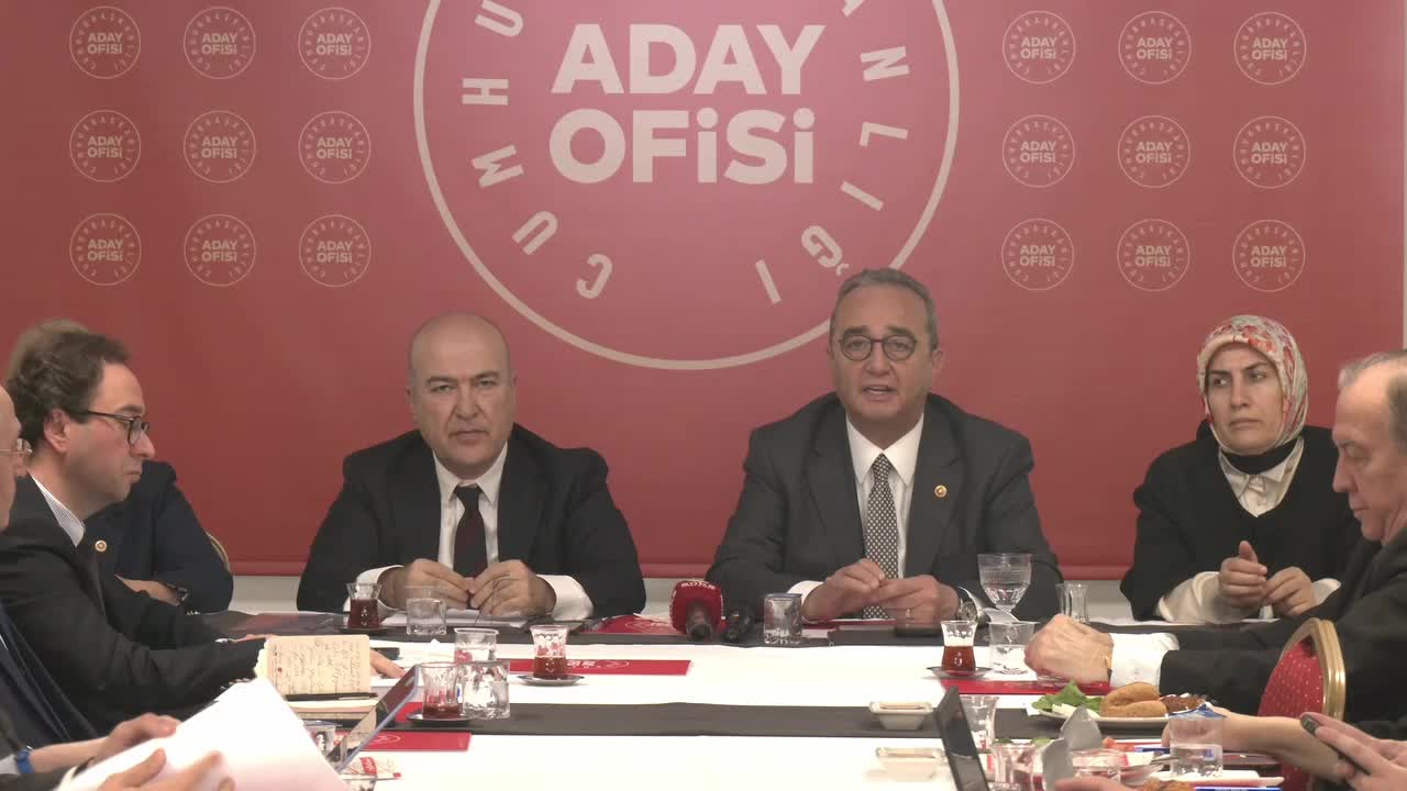 CHP’li Murat Bakan İçişleri Bakanı'yla görüşecek: "Hem hayırlı olsun diyeceğiz hem de İçişleri Bakanlığı'nın alanına giren konularda bilgi vereceğiz"