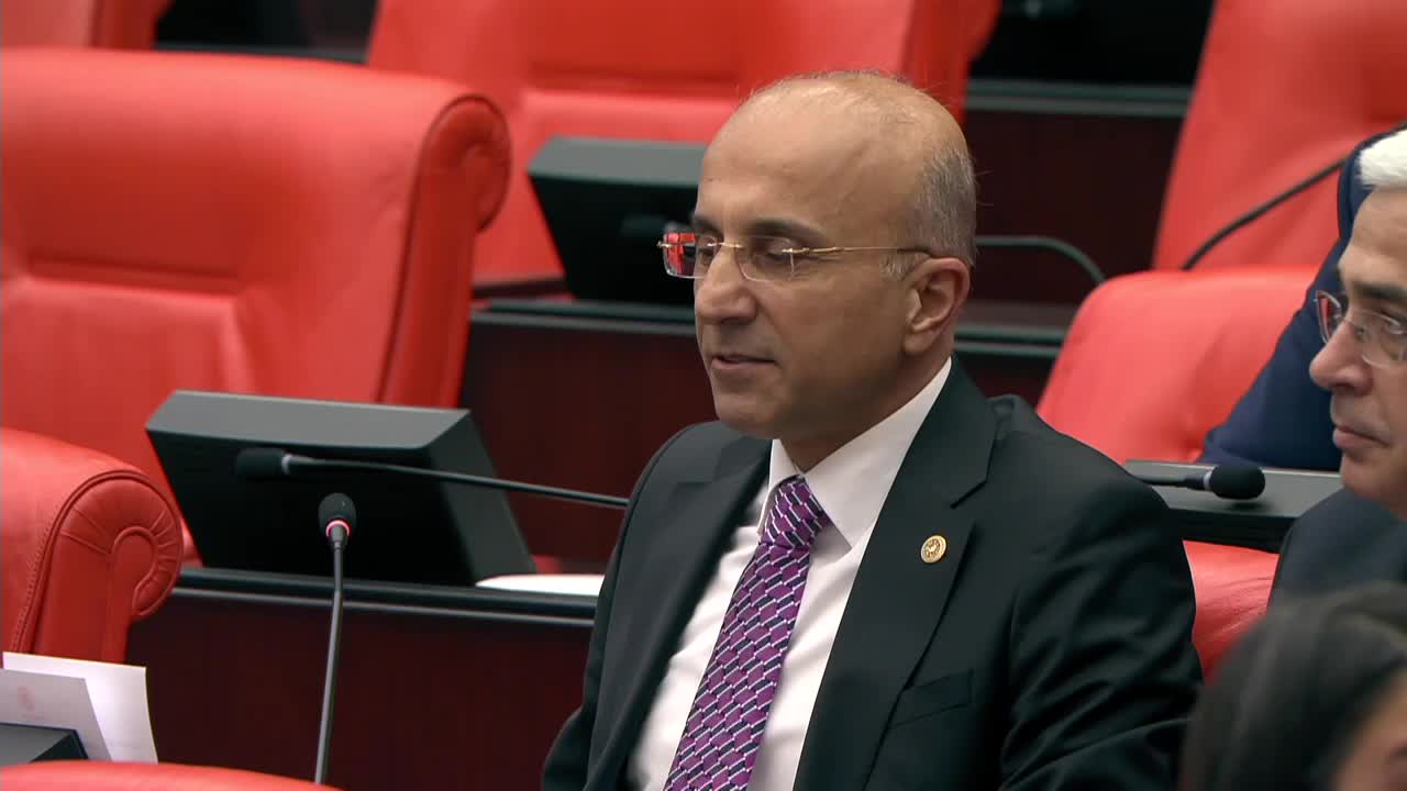 CHP’li Aşkın Genç: “Ağız ve diş sağlığında kriz var, 22 milyon randevu, sadece 521 kadro”