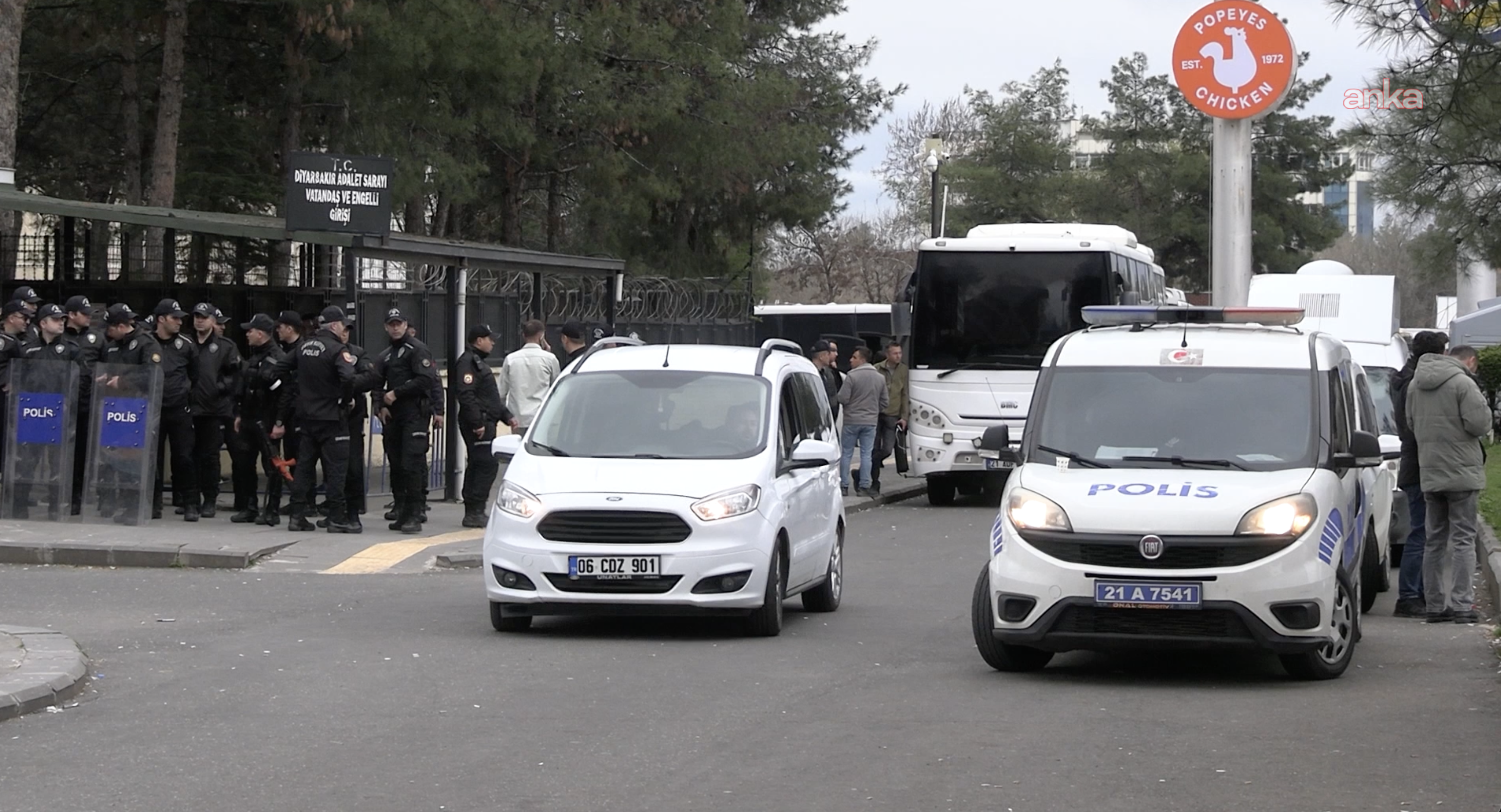 "Aziz İhsan Aktaş Suç Örgütü" Davası... Avukat Enes Hikmet Ermaner: “Müvekkilin ifadesi bile alınmadan 4 gün nezarethanede tutulmasıyla iradesinin zayıflatılması amaçlanmıştır”