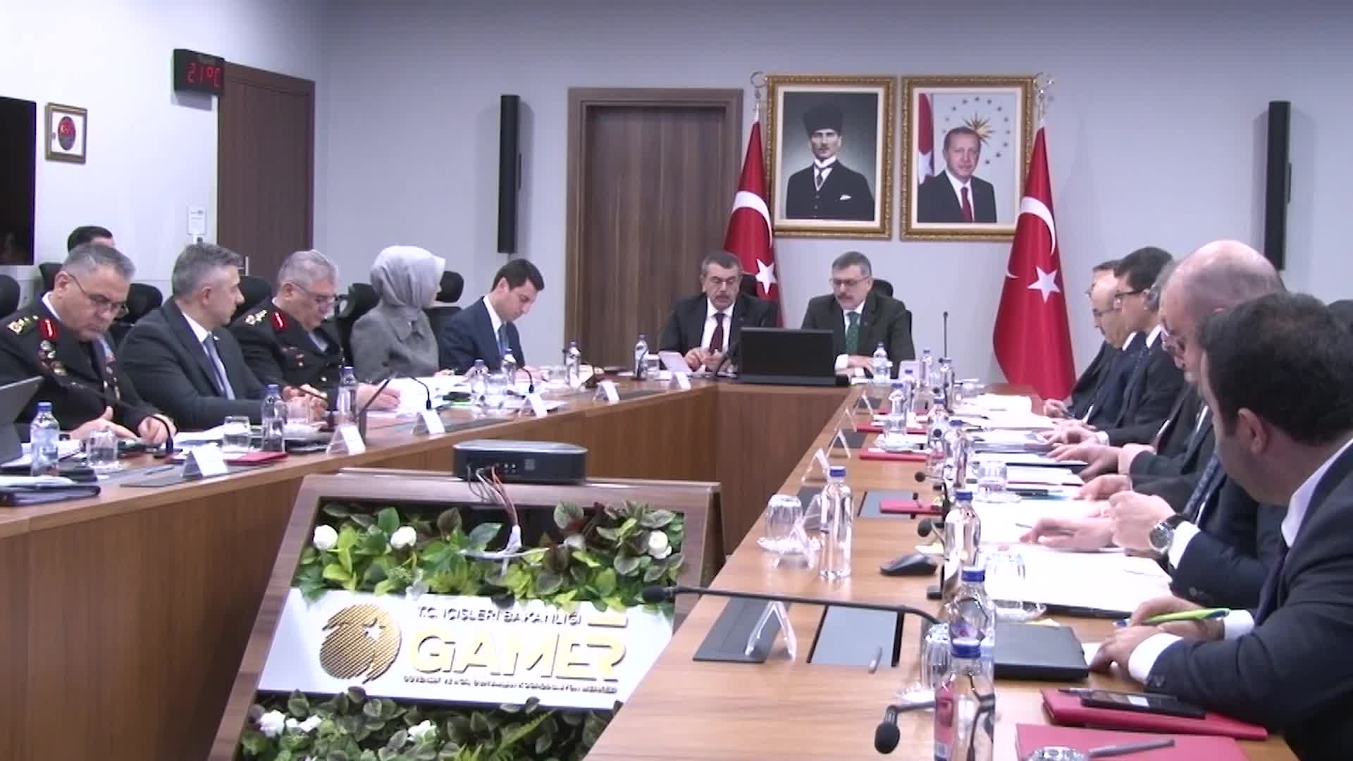 İçişleri ve Milli Eğitim Bakanlığı'ndan ortak değerlendirme toplantısı: Erken uyarı ve erken müdahale mekanizmalarının güçlendirilmesi yönünde görüş birliğine varıldı