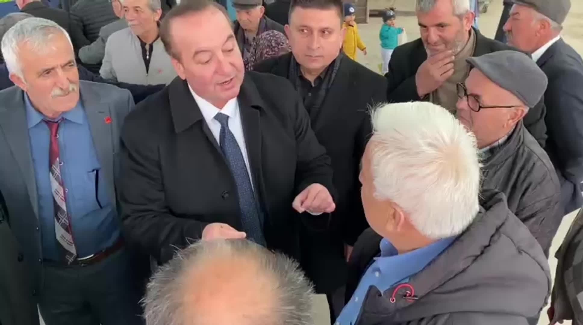 CHP'li Akay: "Emeklinin, işçinin, dar gelirlilerin durumunun düzelmesi için kaynakların düzgün kullanılması lazım"