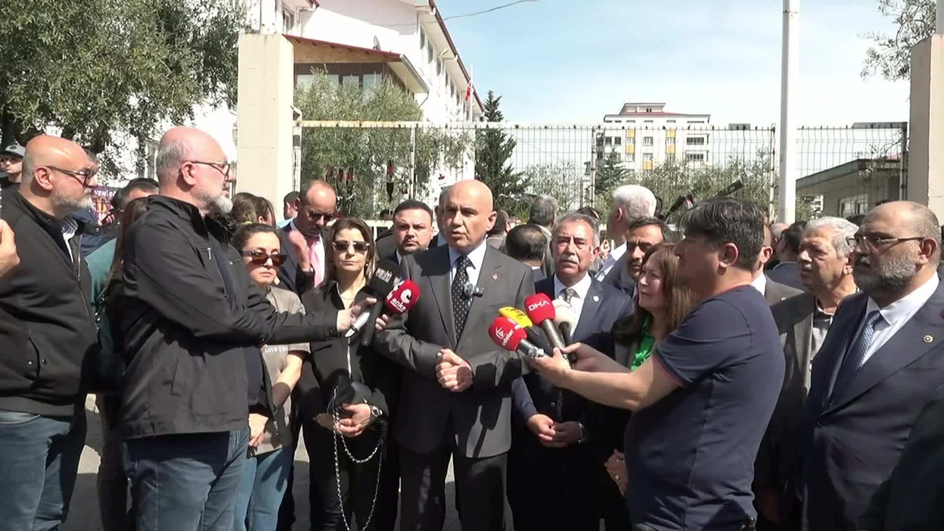 İYİ Parti heyeti, Kahramanmaraş'ta incelemelerde bulundu... Turhan Çömez'den Bakan Tekin'e: "Bir ay önce bu okulun yöneticileri neden görevden alındı"