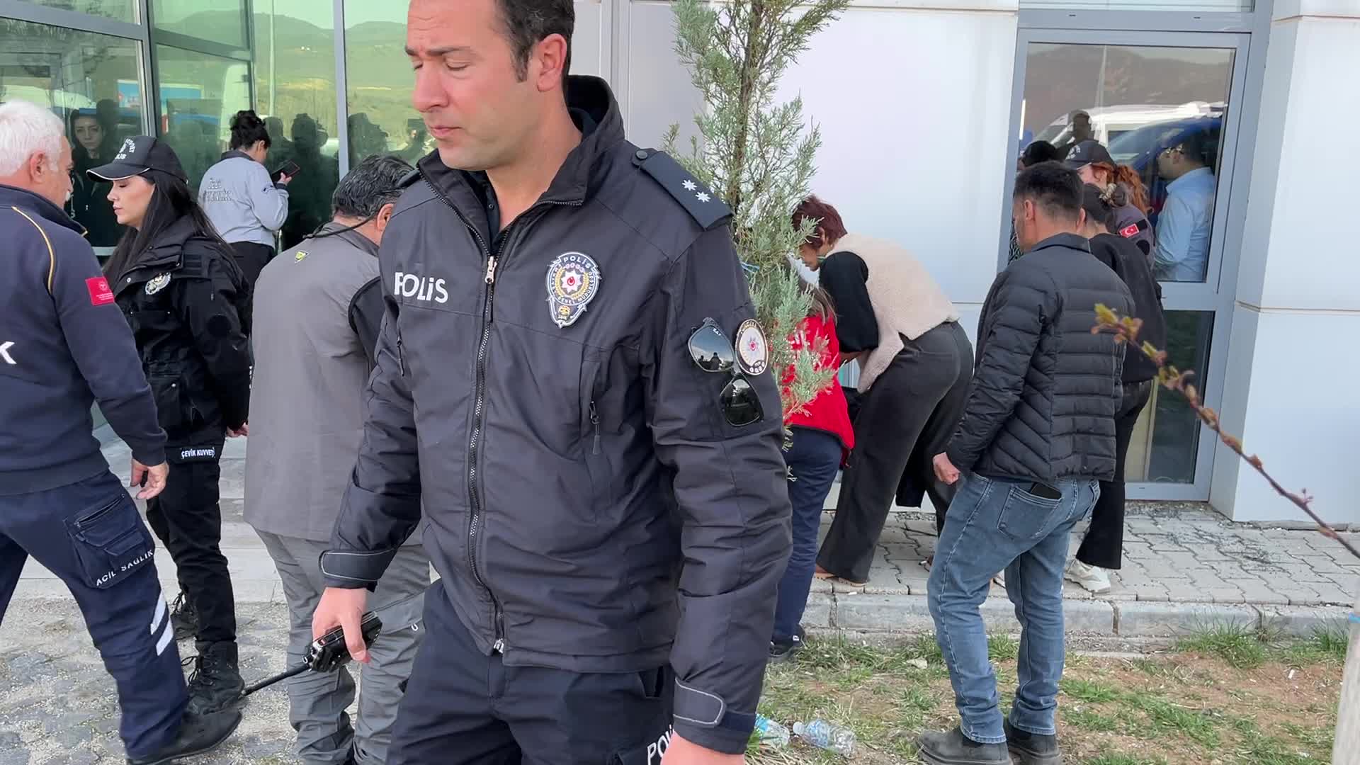 Kuşadası Belediye Başkan Vekili Demirtaş, başarılı öğrencileri konuk etti