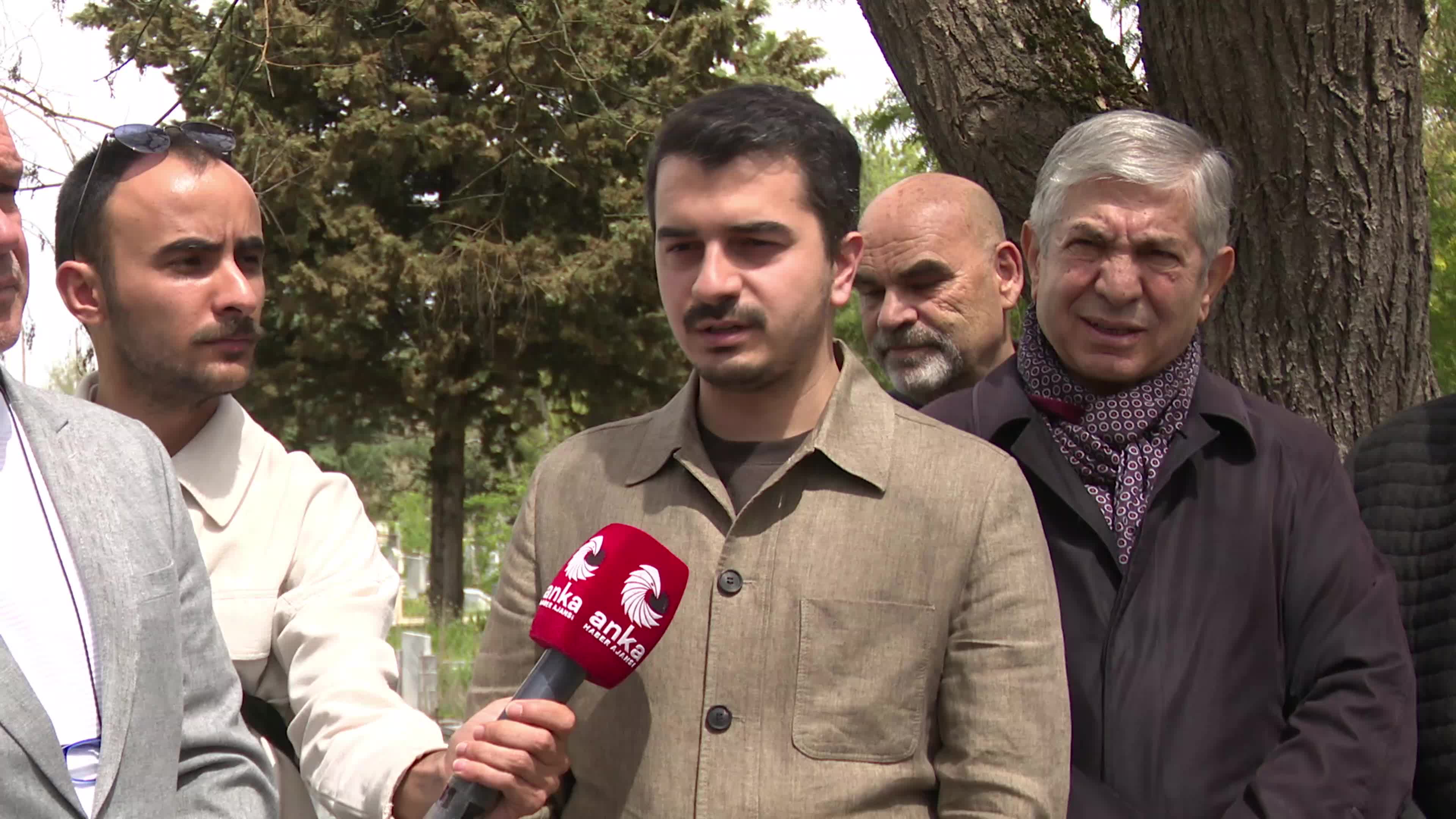 CHP'li Halıcı'dan grevdeki Özel İtalyan Lisesi öğretmenlerine destek: "Bu, Türkiye’de emeğin, liyakatin ve eşitliğin nasıl ayaklar altına alındığının somut bir göstergesidir"