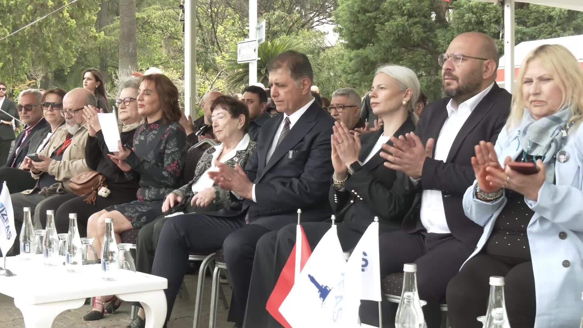 AB, yoksullukla mücadele için yeni strateji açıkladı