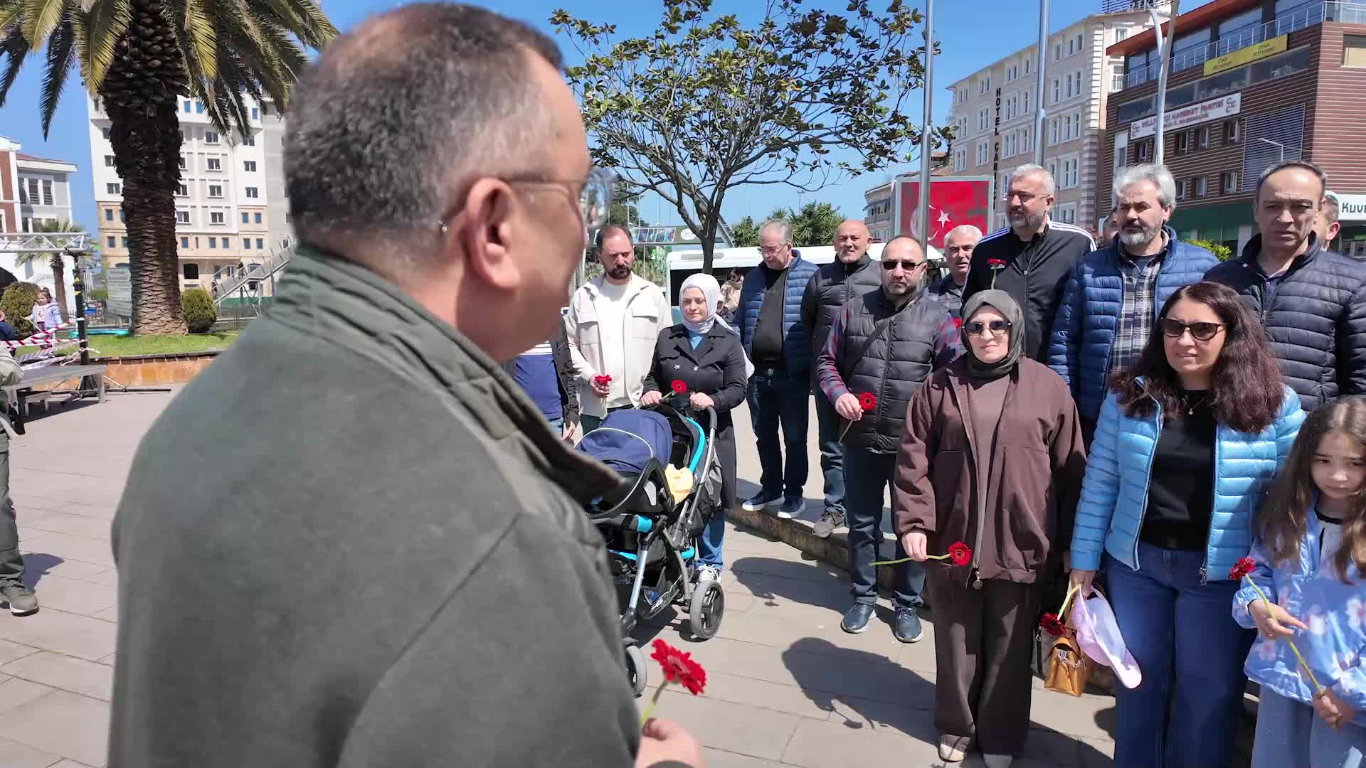 Giresun'da okul saldırıları protesto edildi... "Yaşananlar bir güvenlik zafiyeti değil, açık bir politik tercihin sonucudur"