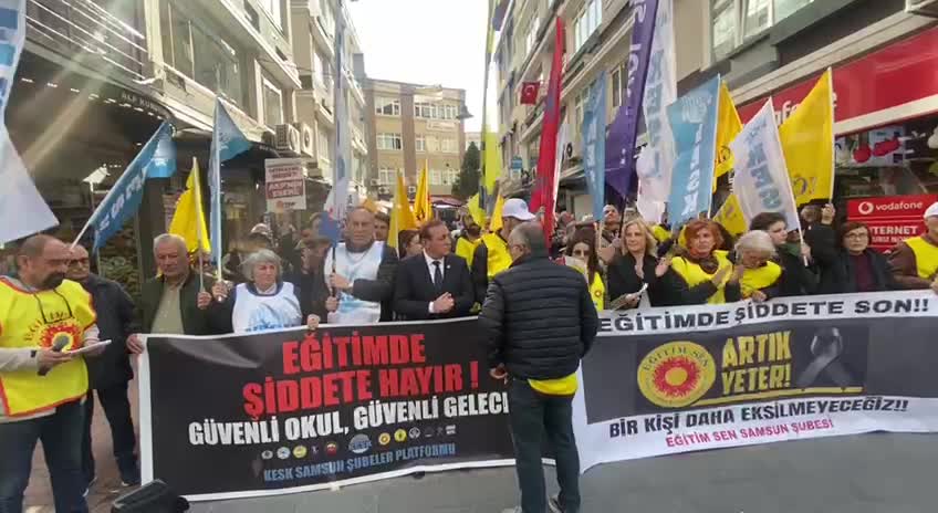 Samsun'da Eğitim -Sen'den "eğitimde şiddete son" çağrısı: "Yaşanan saldırılar münferit değil sistematik"