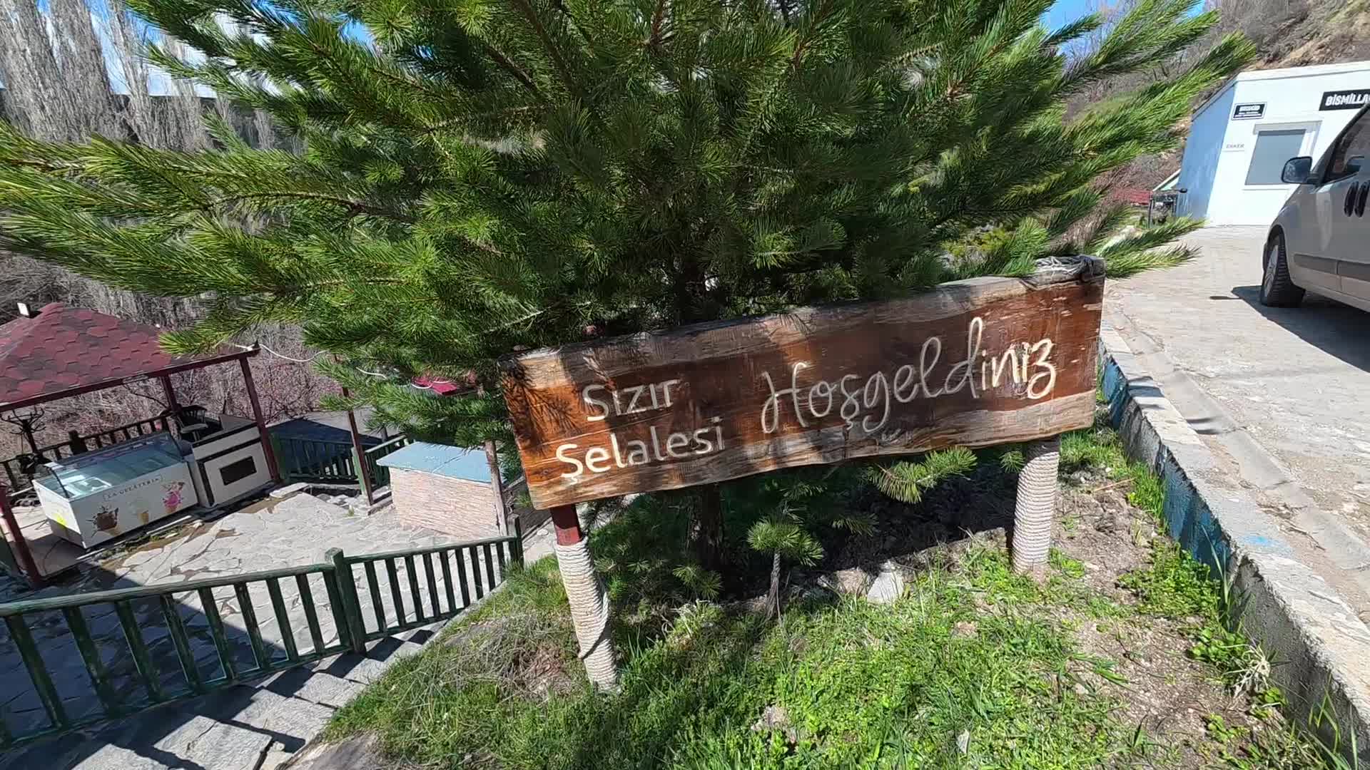 Sivas’ta karlar eridi, Sızır Şelalesi coştu