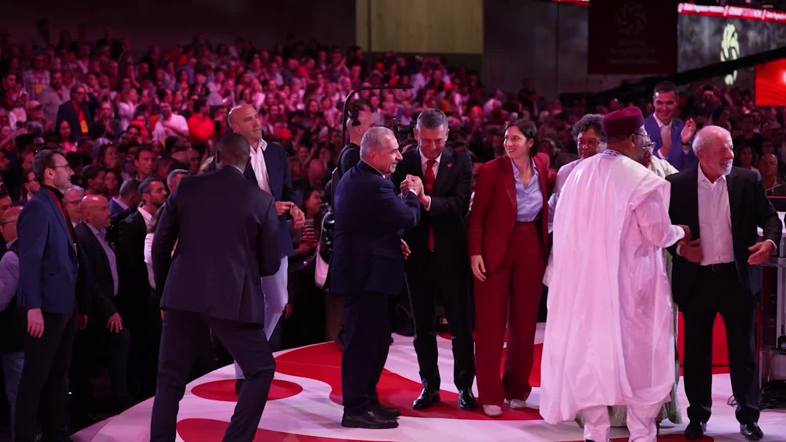 Özgür Özel, GPM liderler fotoğrafında yer aldı