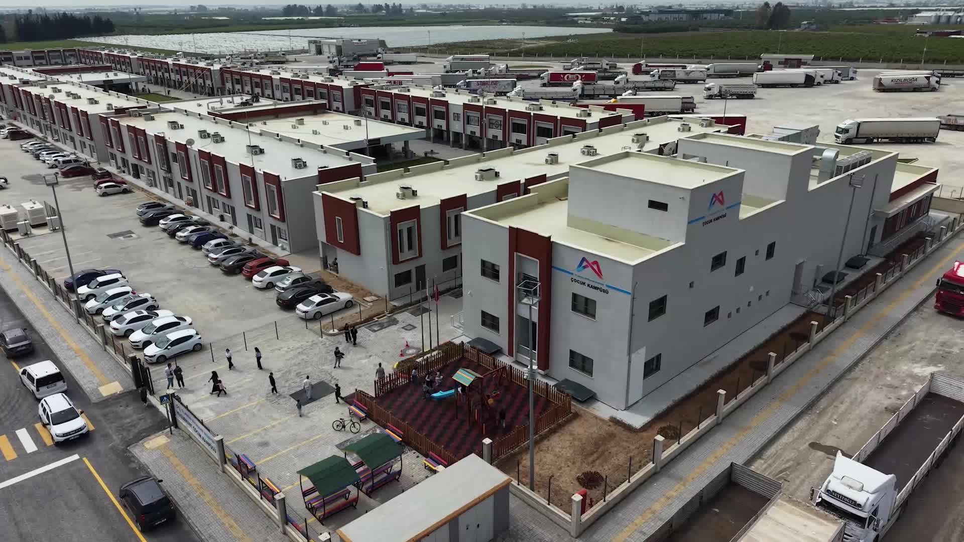 Sözleşmeli personelin doğum iznini 24 haftaya çıkaran Cumhurbaşkanı Kararı Resmi Gazete'de yayımlandı