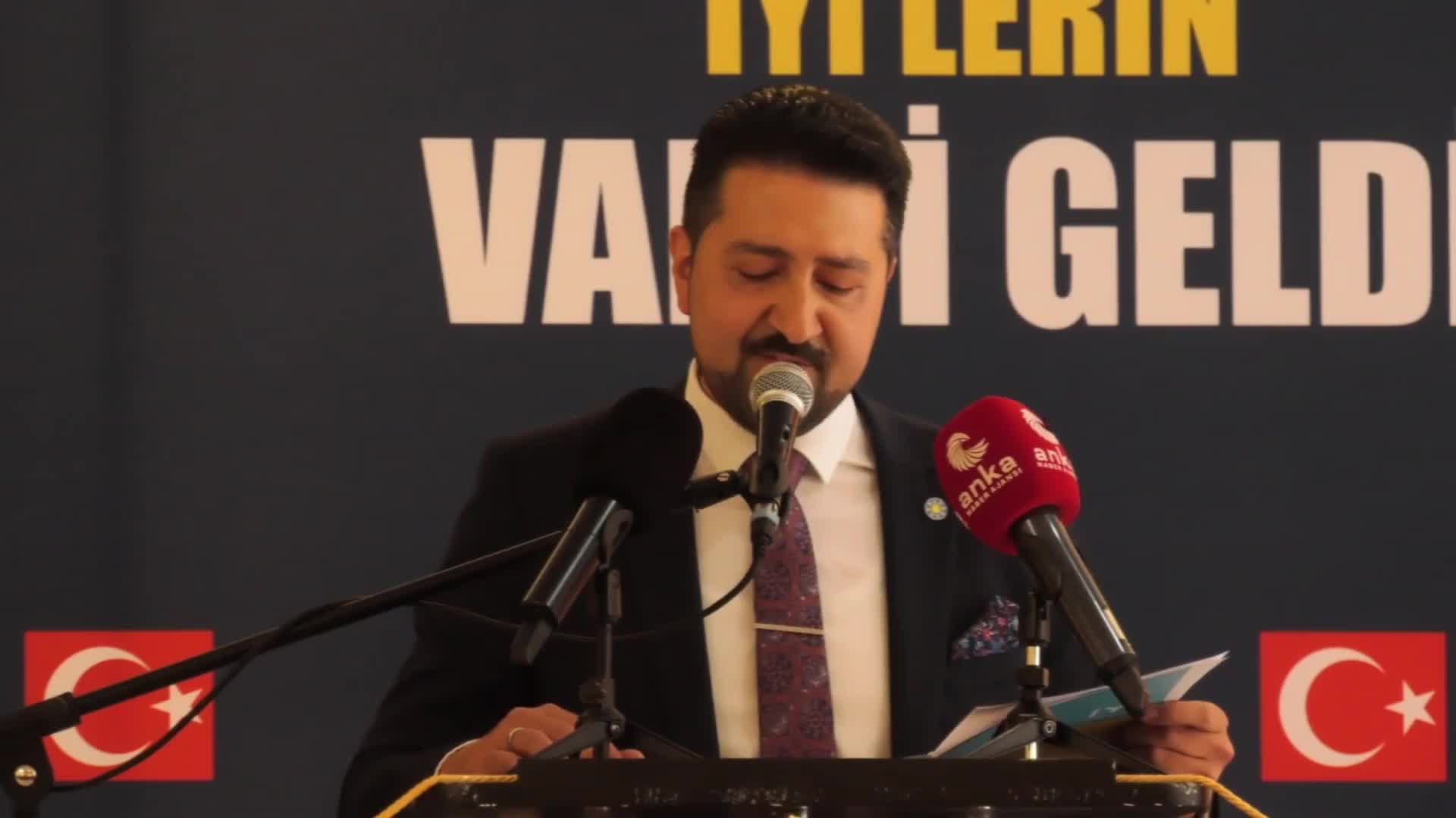 Karataş Belediyesi'nden Anneler Günü'ne özel müzik dinletisi