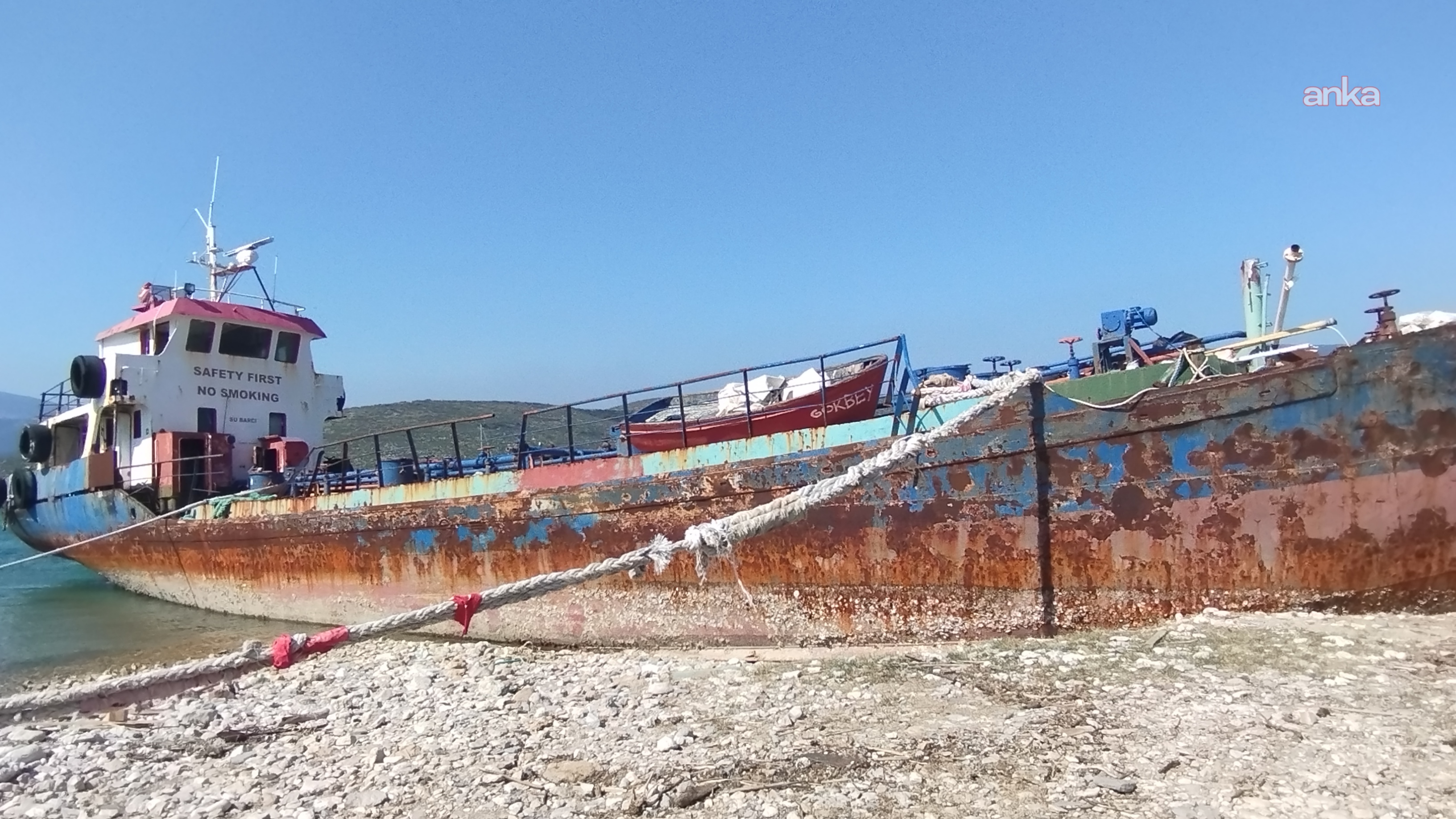 Urla Demircili Koyu’ndaki "kaçak hurda gemi" mücadelesini çevreciler kazandı